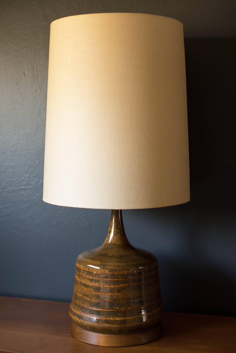 MidCentury Ceramic Pottery Lamp For Sale at 1stdibs