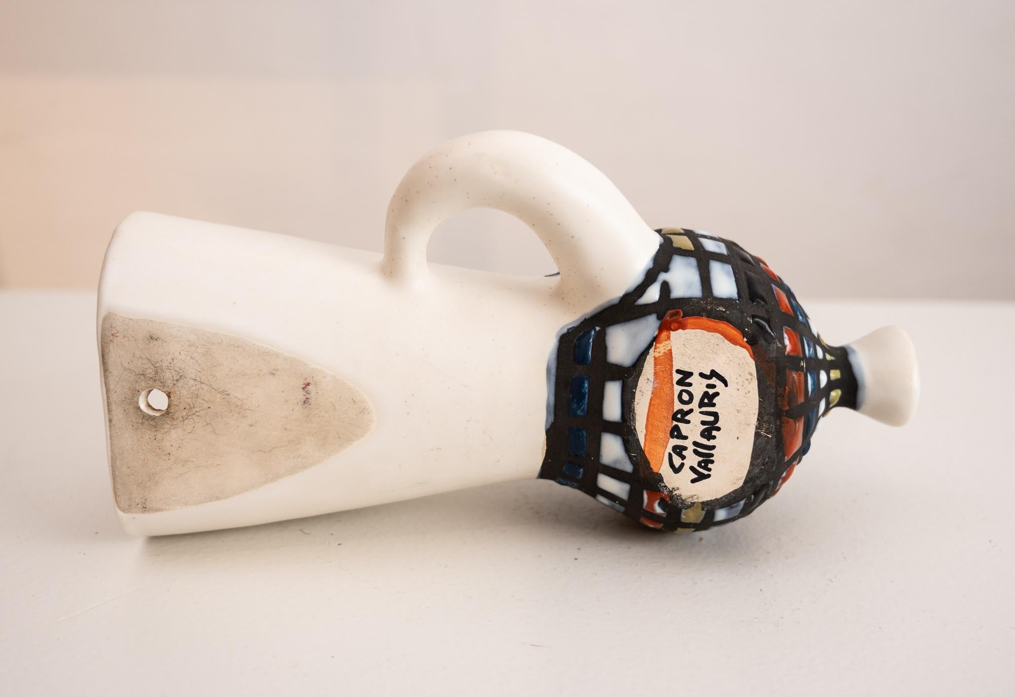 XX secolo Tasca da parete in ceramica di metà secolo di Roger Capron 