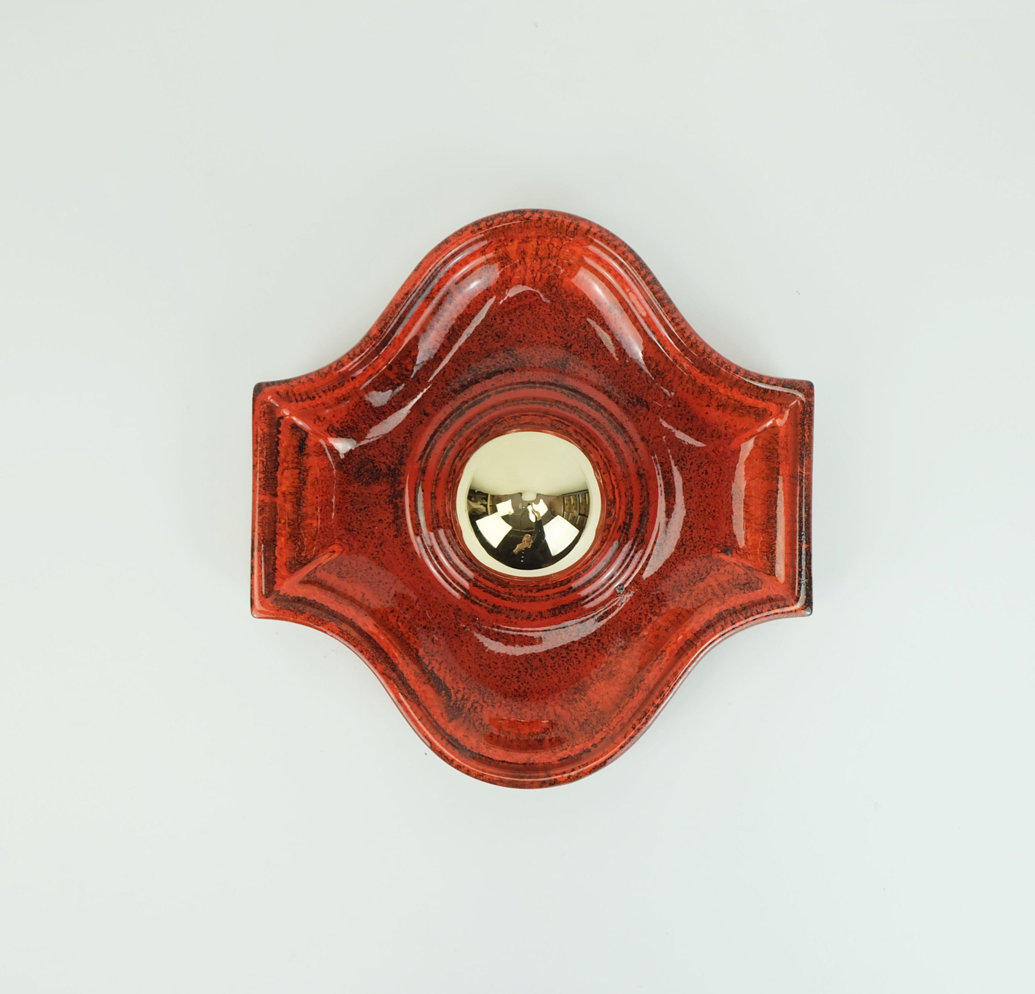 Céramique Applique SCONCE en céramique du milieu du siècle 1960 1970 rouge orange noir en vente