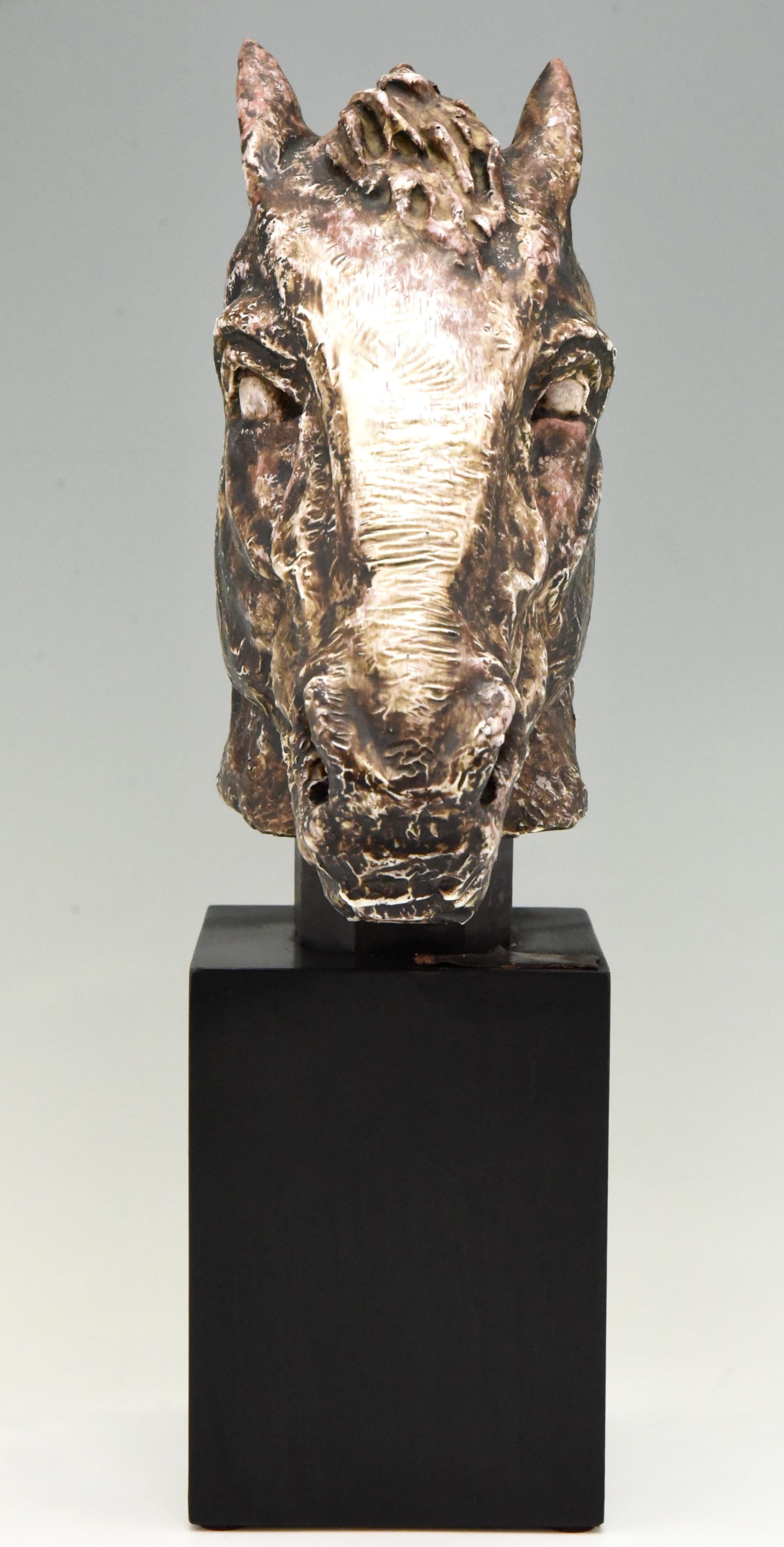 Keramik-Skulptur einer Pferdebüste aus der Mitte des Jahrhunderts, signiert Schor, 1970 (amerikanisch) im Angebot