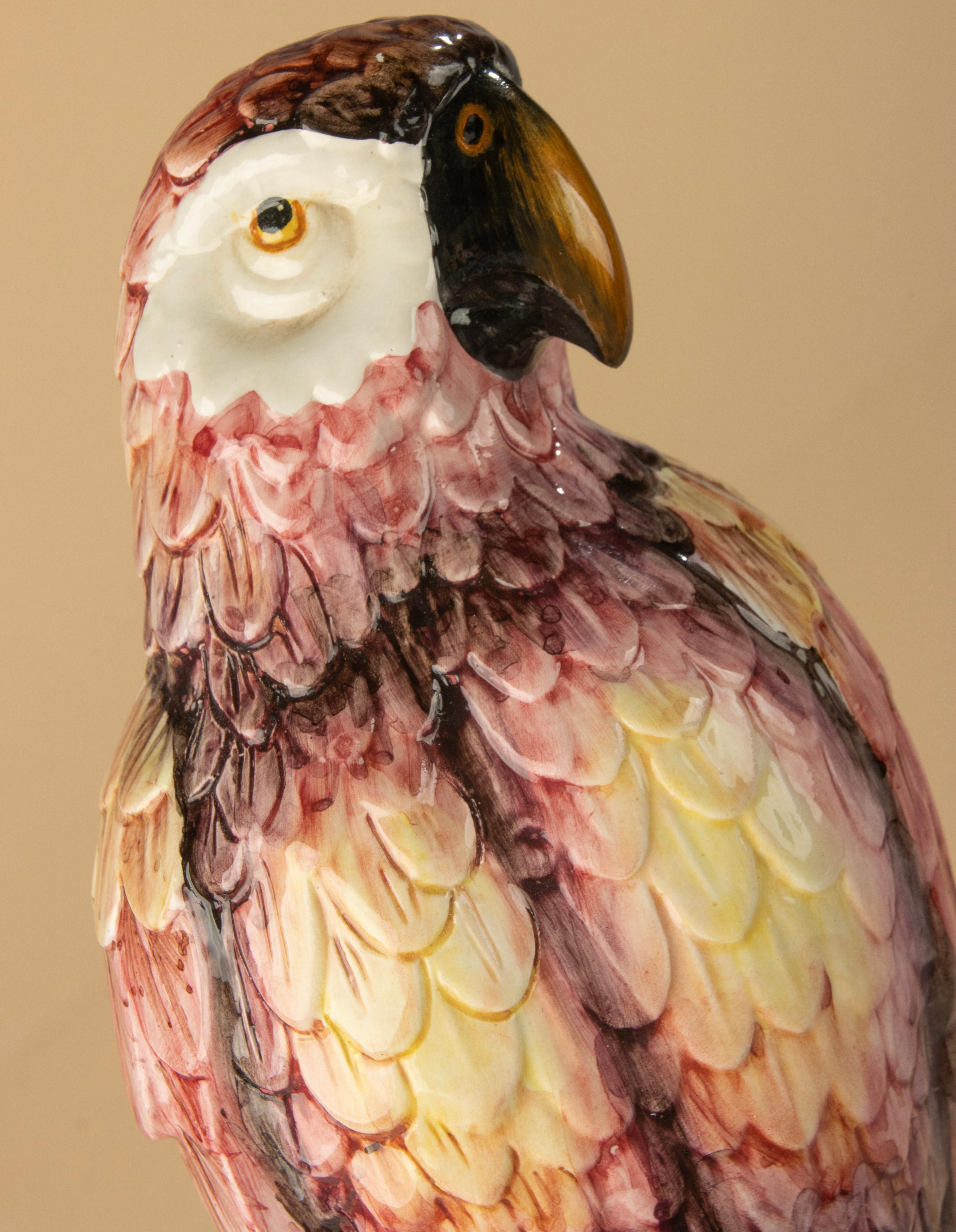Scultura in ceramica di metà secolo raffigurante un pappagallo - Ronzan Made in Italy in vendita 7