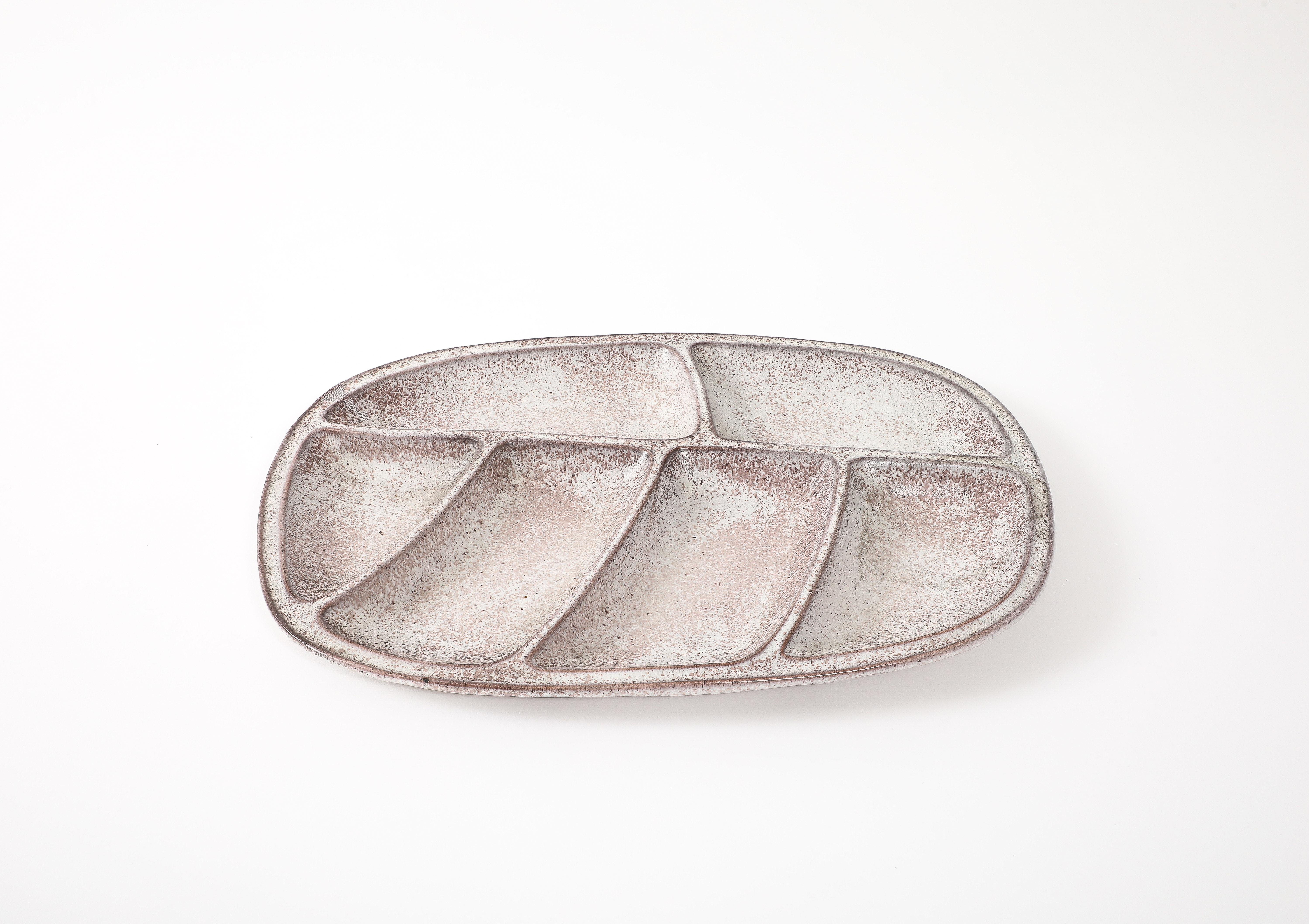 Piatto da portata in ceramica di metà secolo, Francia, anni '50 in vendita 7