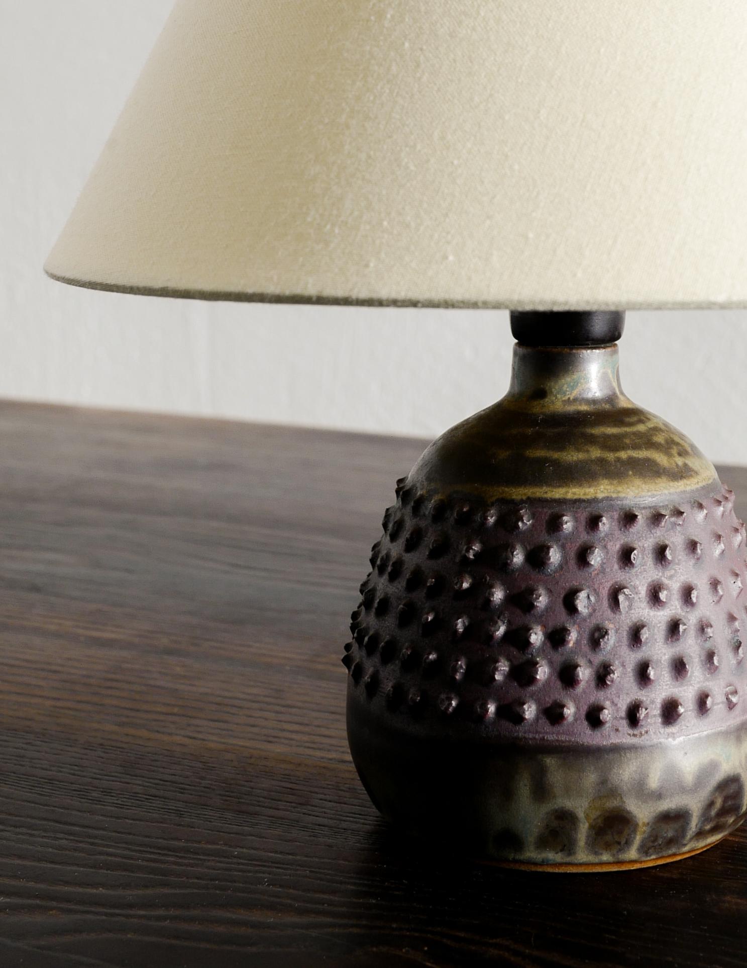 Mid Century Ceramic / Stoneware Table Lamp by Rolf Palm for Höganäs, 1940s  In Good Condition For Sale In Stockholm, SE