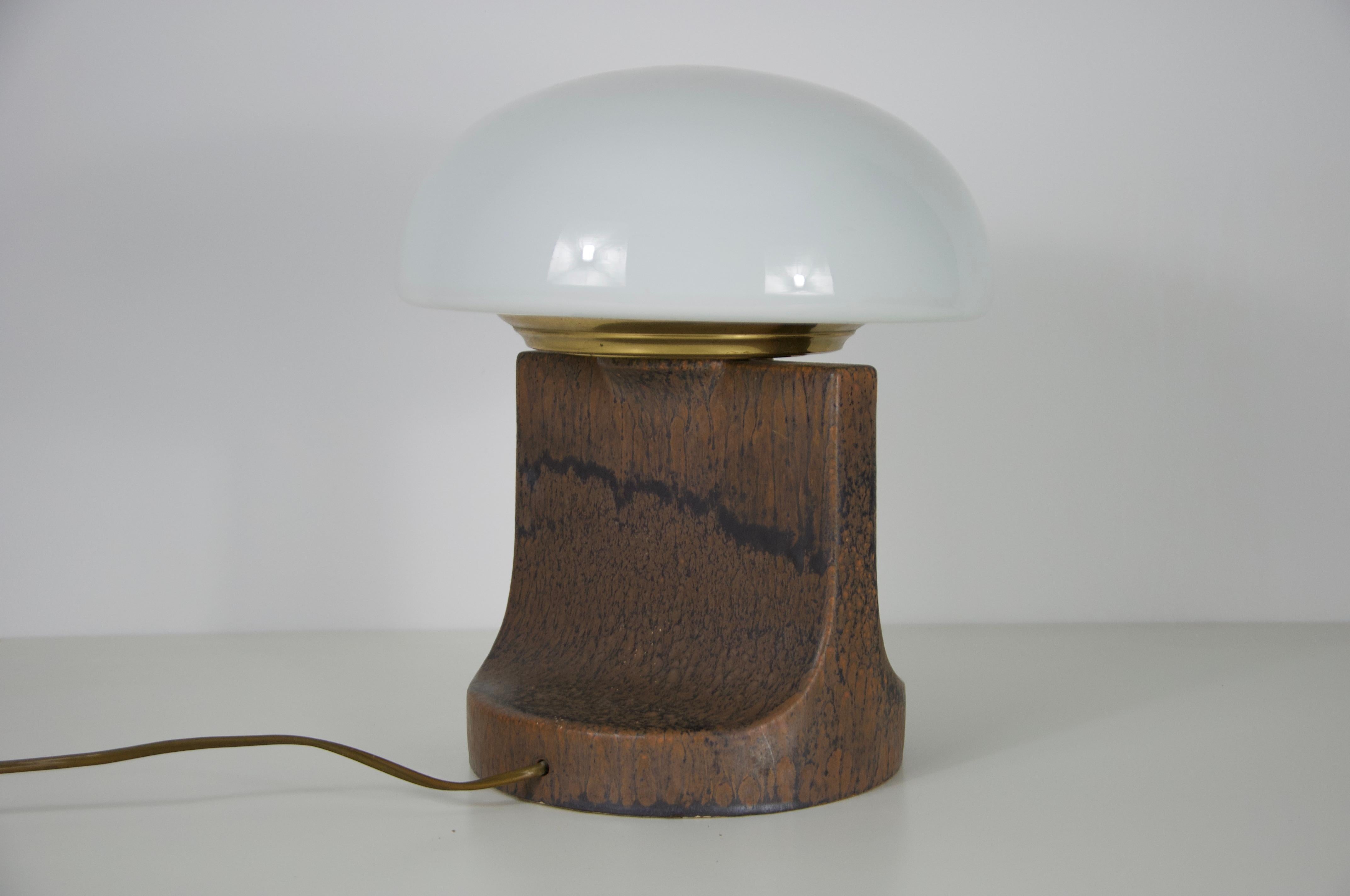 Lampada da tavolo in ceramica del Medioevo, anni '60, Italia in vendita 3