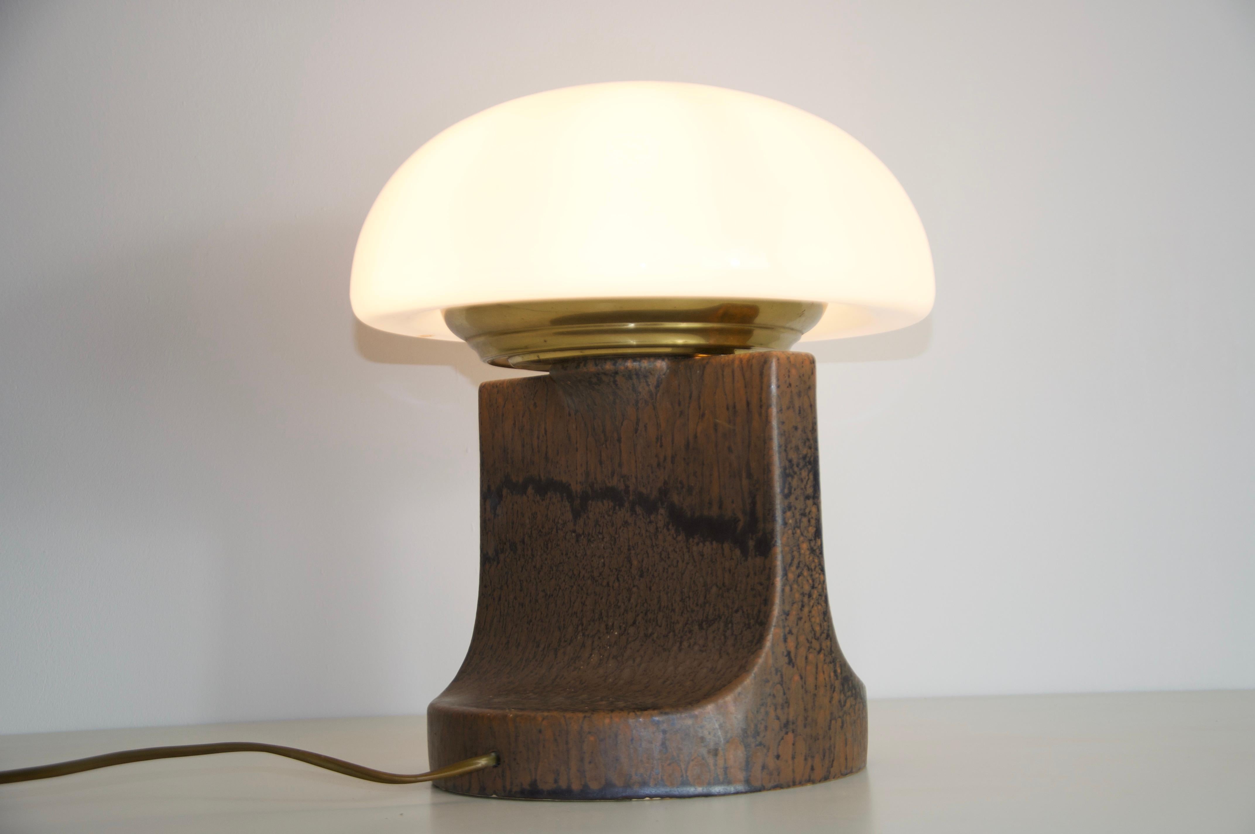 Lampada da tavolo in ceramica del Medioevo, anni '60, Italia in vendita 4