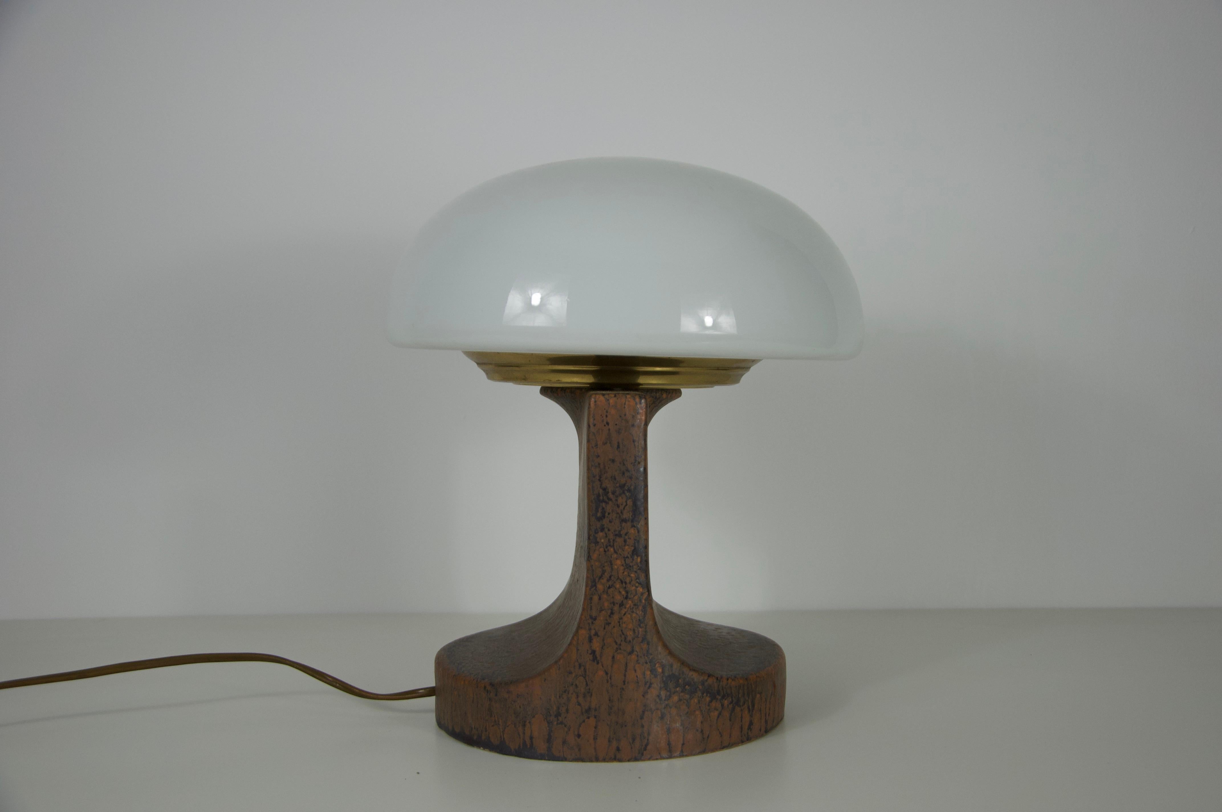Lampada da tavolo in ceramica del Medioevo, anni '60, Italia In condizioni buone in vendita a Hagenbach, DE