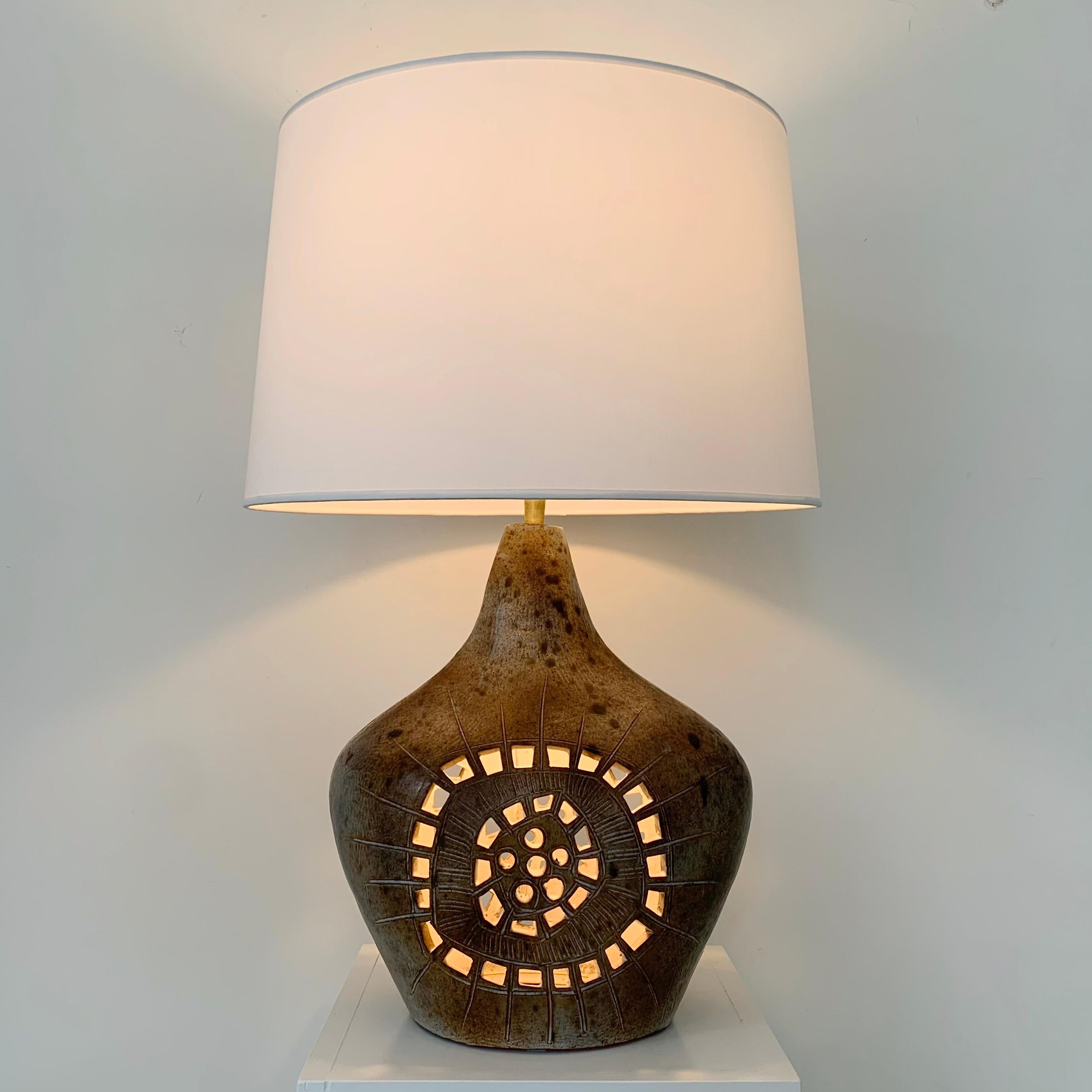 Mid-Century Modern Mid-Century Ceramic Table Lamp by Agnes Escala, circa 1970, France. For Sale