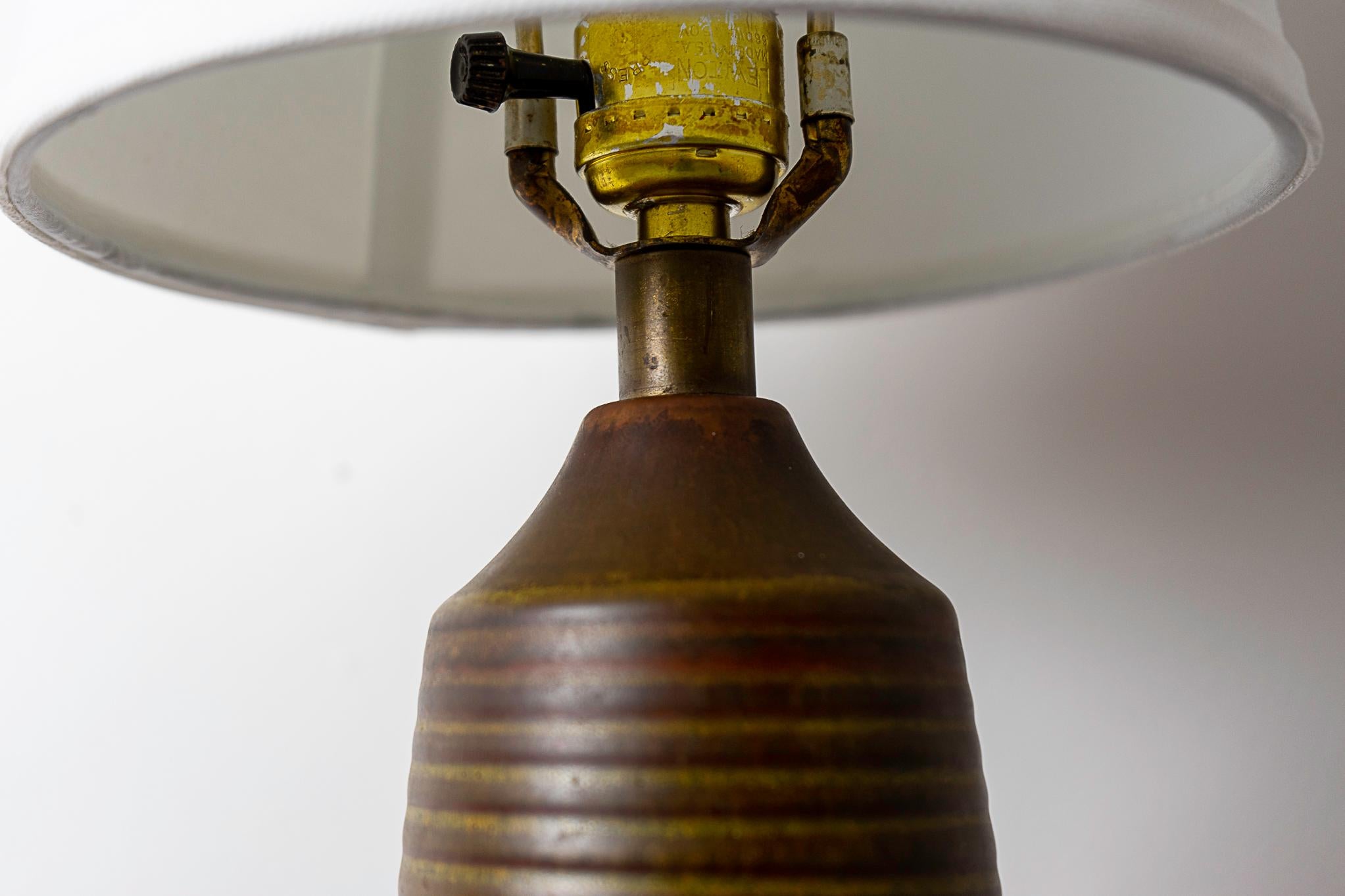 Mid-Century Ceramic Table Lamp by Lotte In Good Condition In VANCOUVER, CA