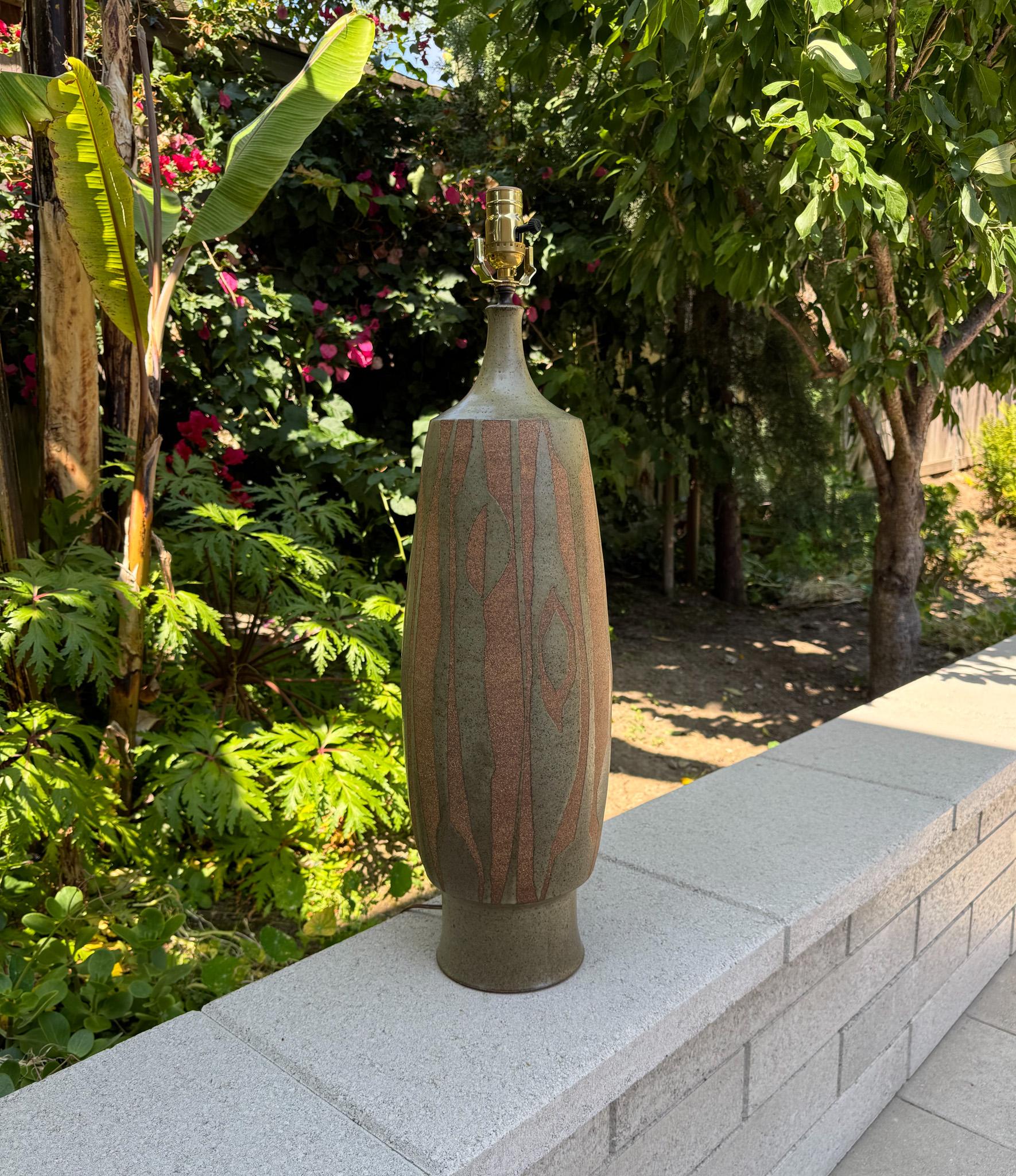 Mid Century Ceramic Table Lamp, United States, c.1970 For Sale 3
