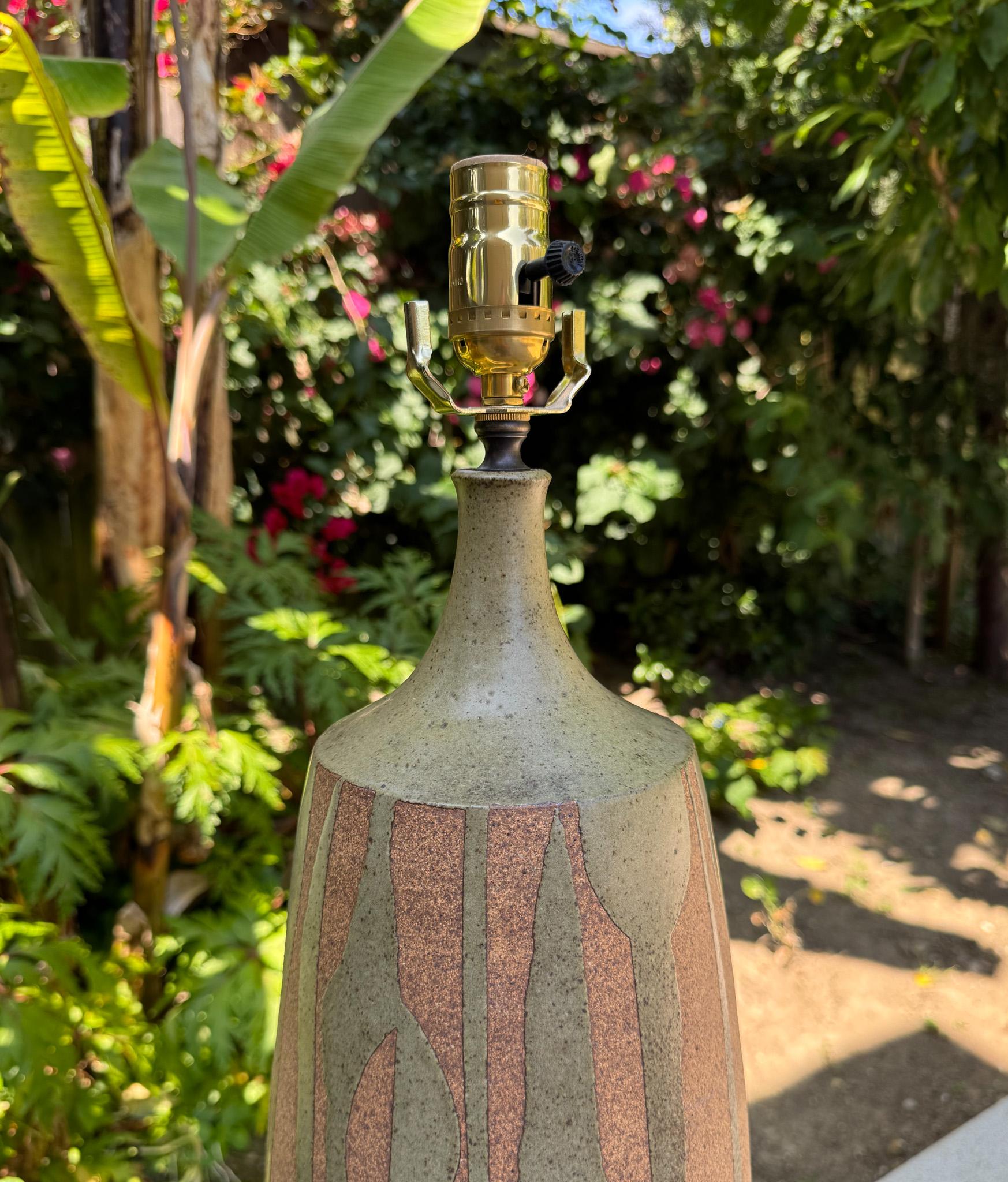 American Mid Century Ceramic Table Lamp, United States, c.1970 For Sale