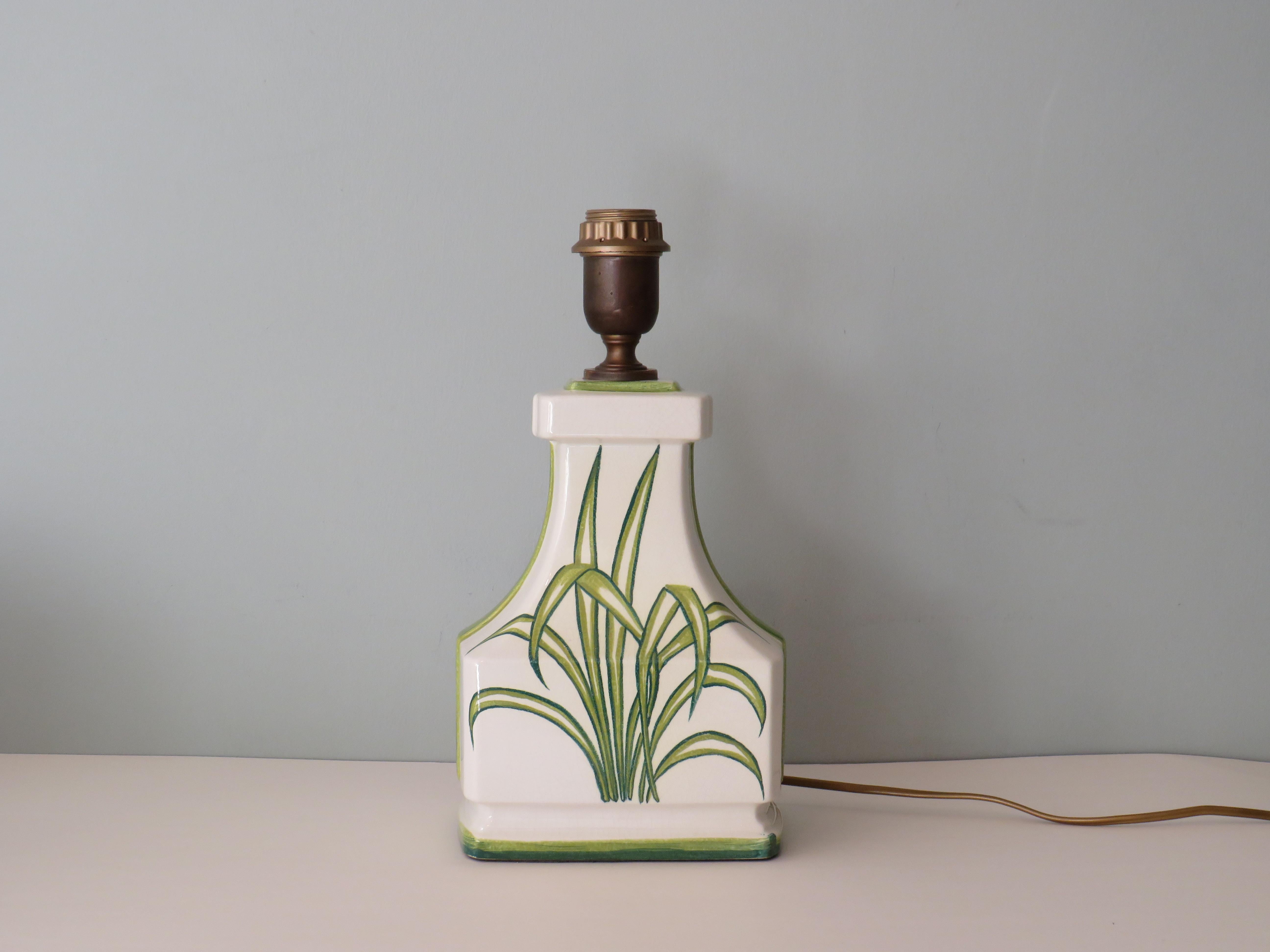 Keramik-Tischlampe aus der Mitte des Jahrhunderts mit pagodaförmigem Lampenschirm, Frankreich, 1960er Jahre im Angebot 4