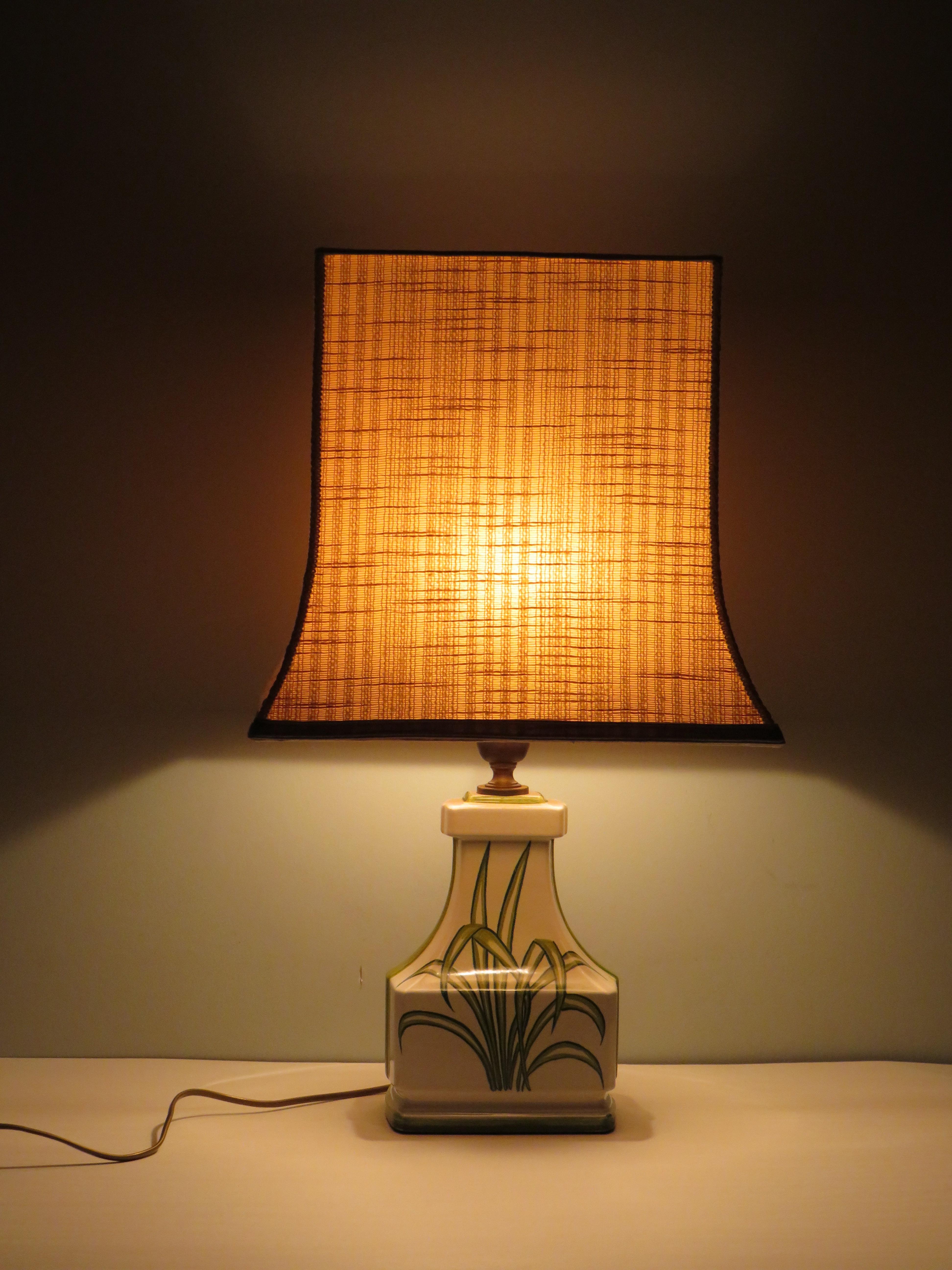 French Mid-Century Ceramic Table Lamp with Pagoda Shaped Lampshade, France, 1960s For Sale