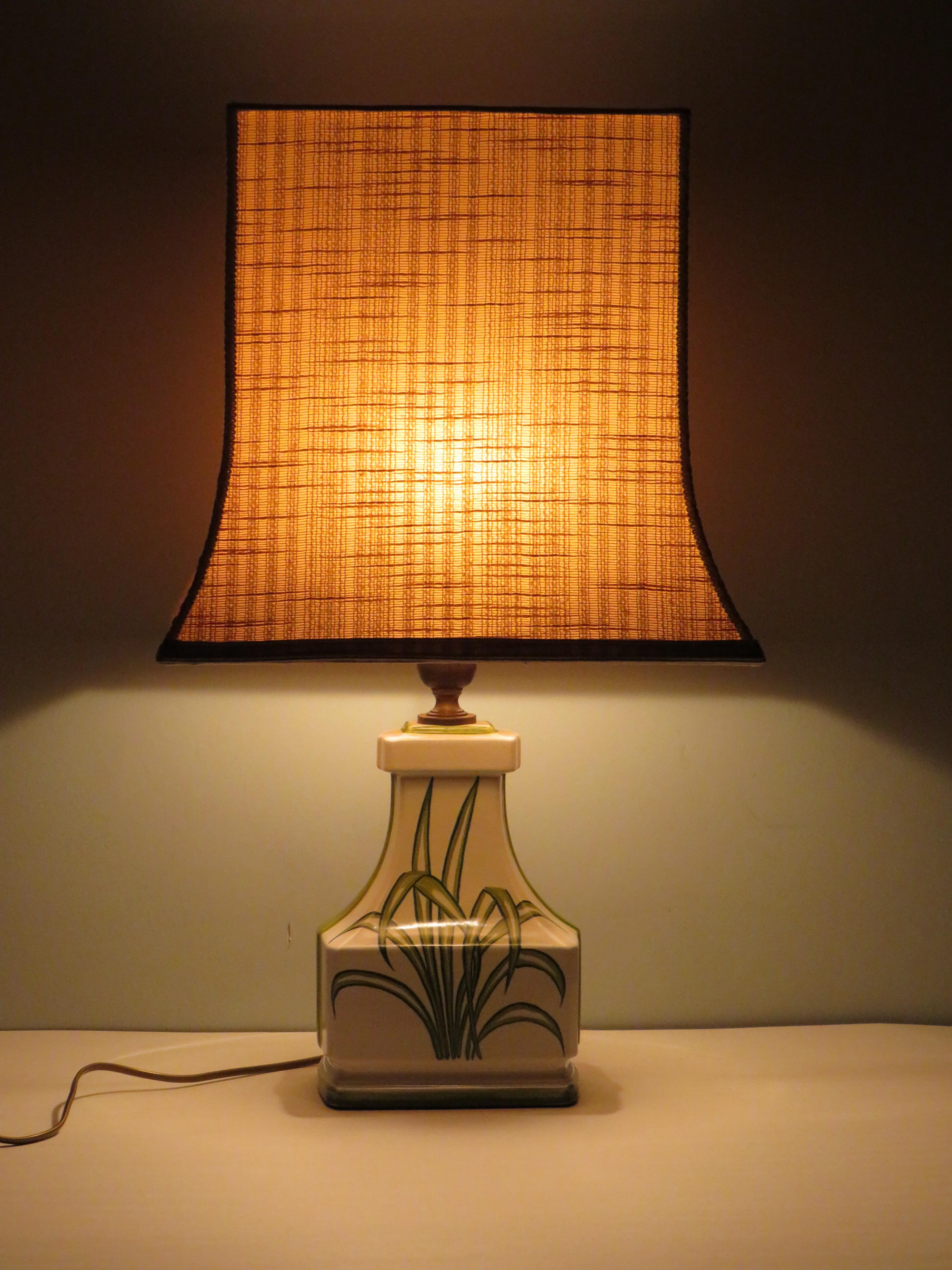 20th Century Mid-Century Ceramic Table Lamp with Pagoda Shaped Lampshade, France, 1960s For Sale