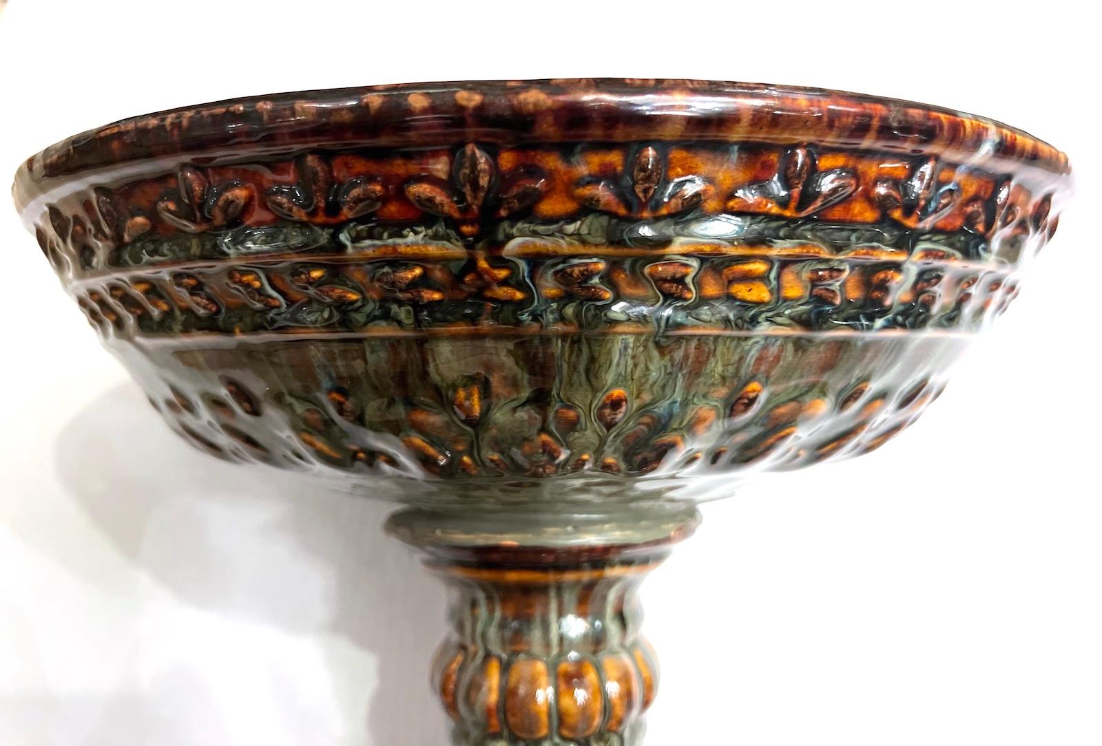 Eine italienische glasierte Keramik-Tazza aus den 1960er Jahren.

Abmessungen:
Durchmesser: 13,5