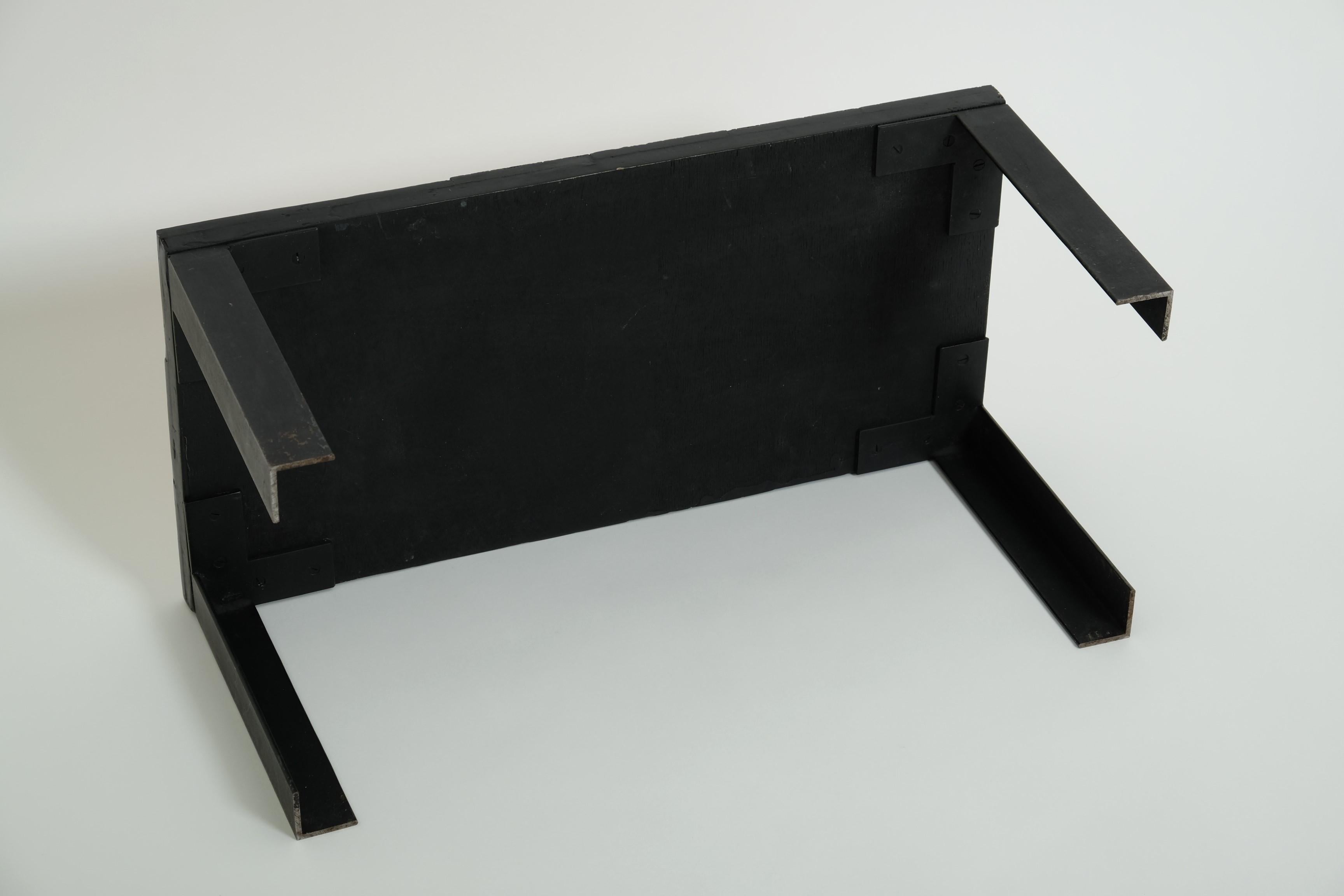 Table d'appoint ou table basse en céramique du milieu du siècle avec base en fer, années 1960 en vente 13