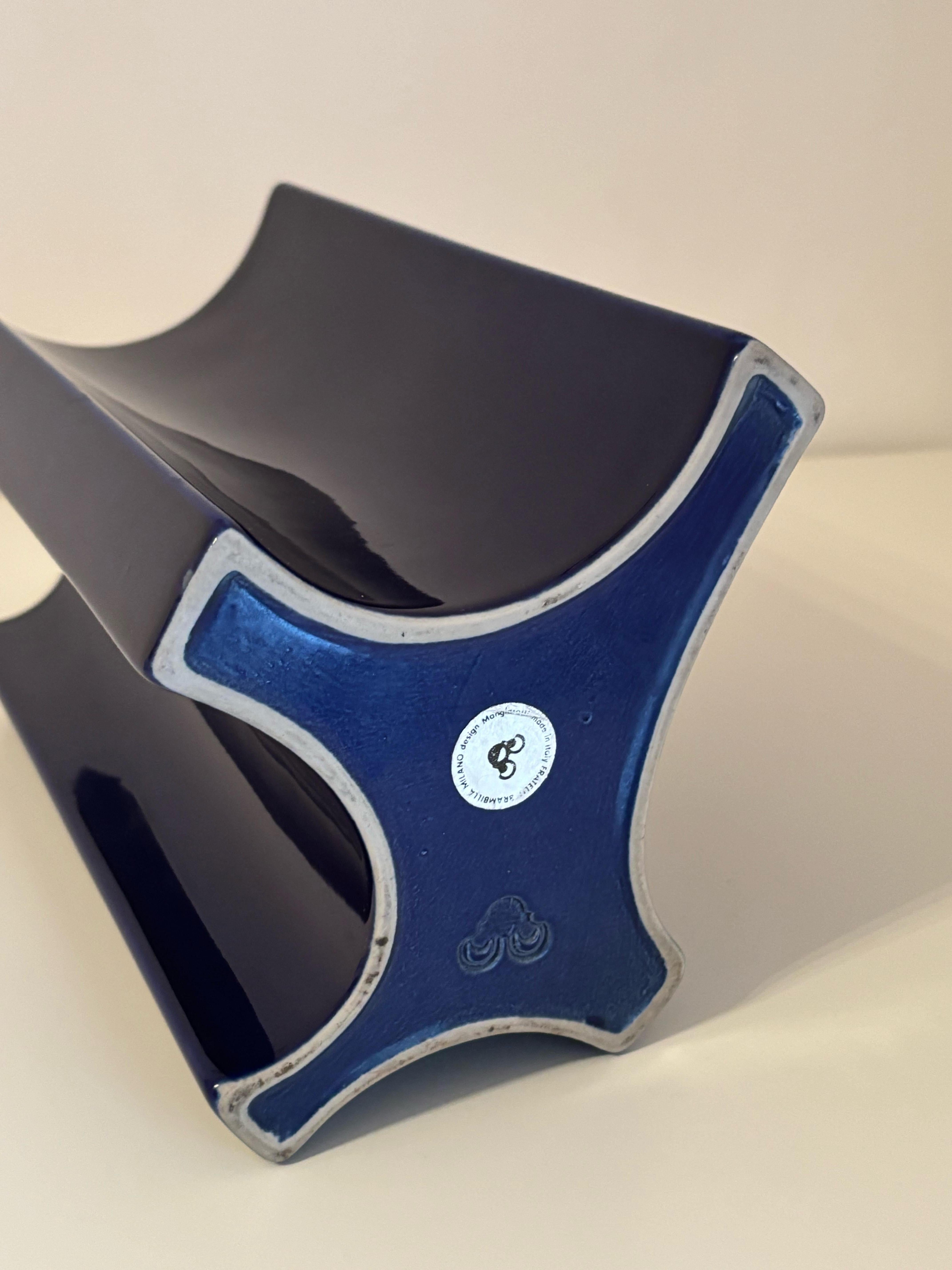 Italiano Vaso in ceramica di metà secolo di Angelo Mangiarotti per Fratelli Brambillaambi in vendita