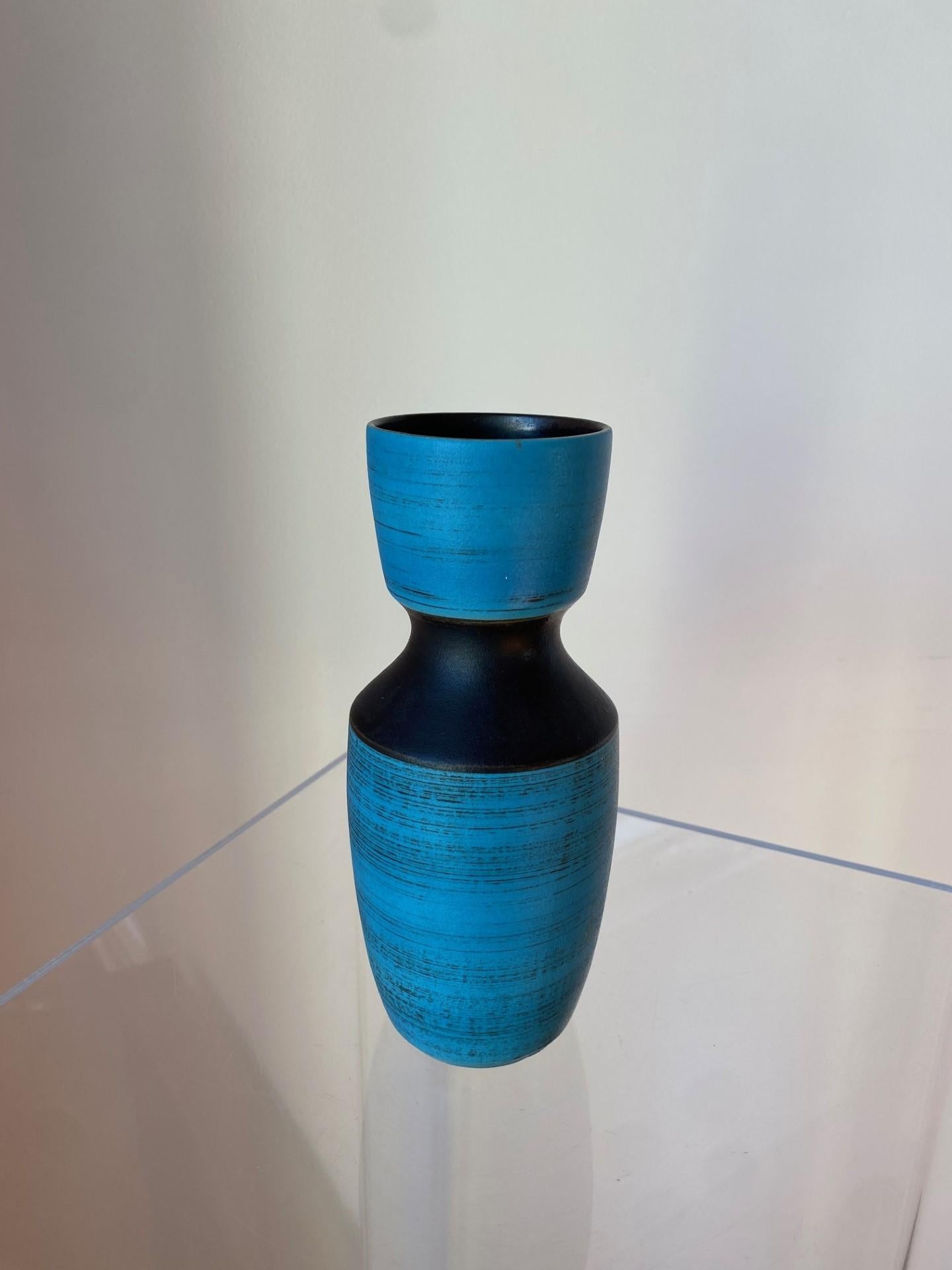 Mid-Century Modern Vase en céramique du milieu du siècle par Kilrush Ceramics Irlande années 1950 en vente