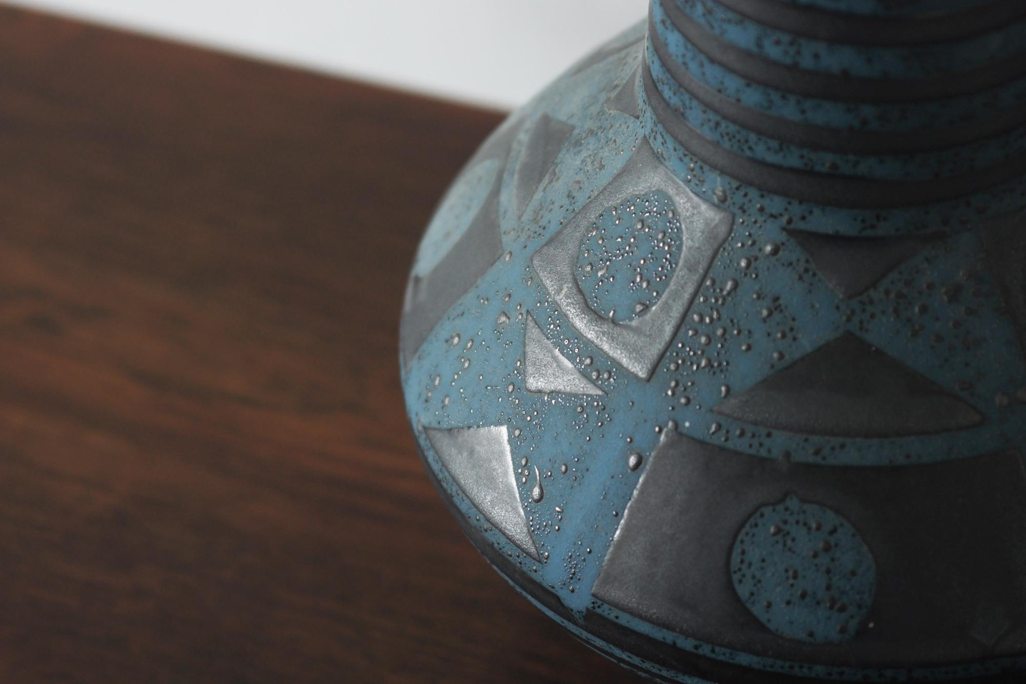 Metà XX secolo Vaso in ceramica di metà secolo Ankara Design/One di Helmut Scholtis da Carstens Tonni in vendita