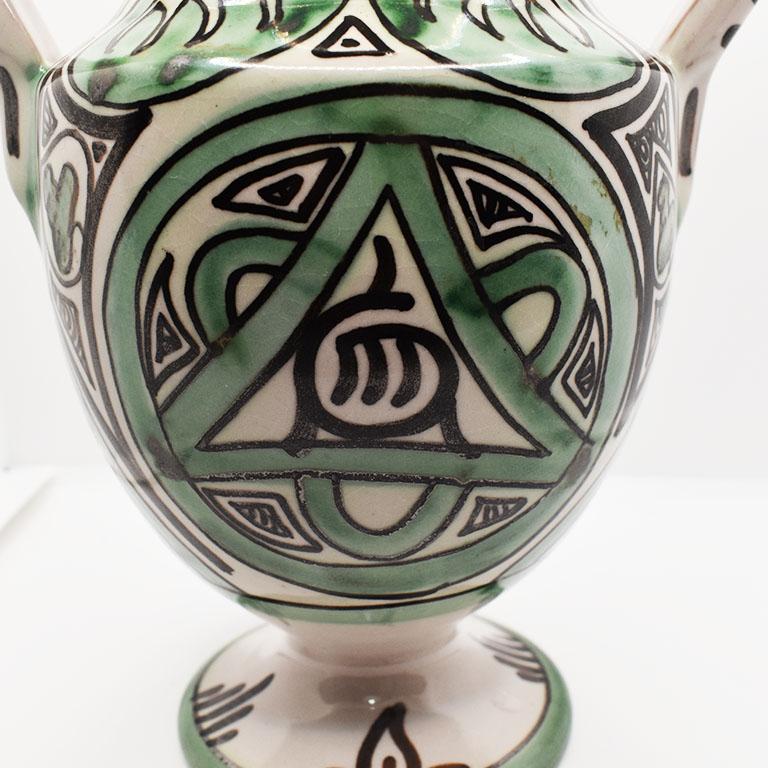 Espagnol Vase en céramique du milieu du siècle dernier, vert, noir et crème, signé, Espagne en vente