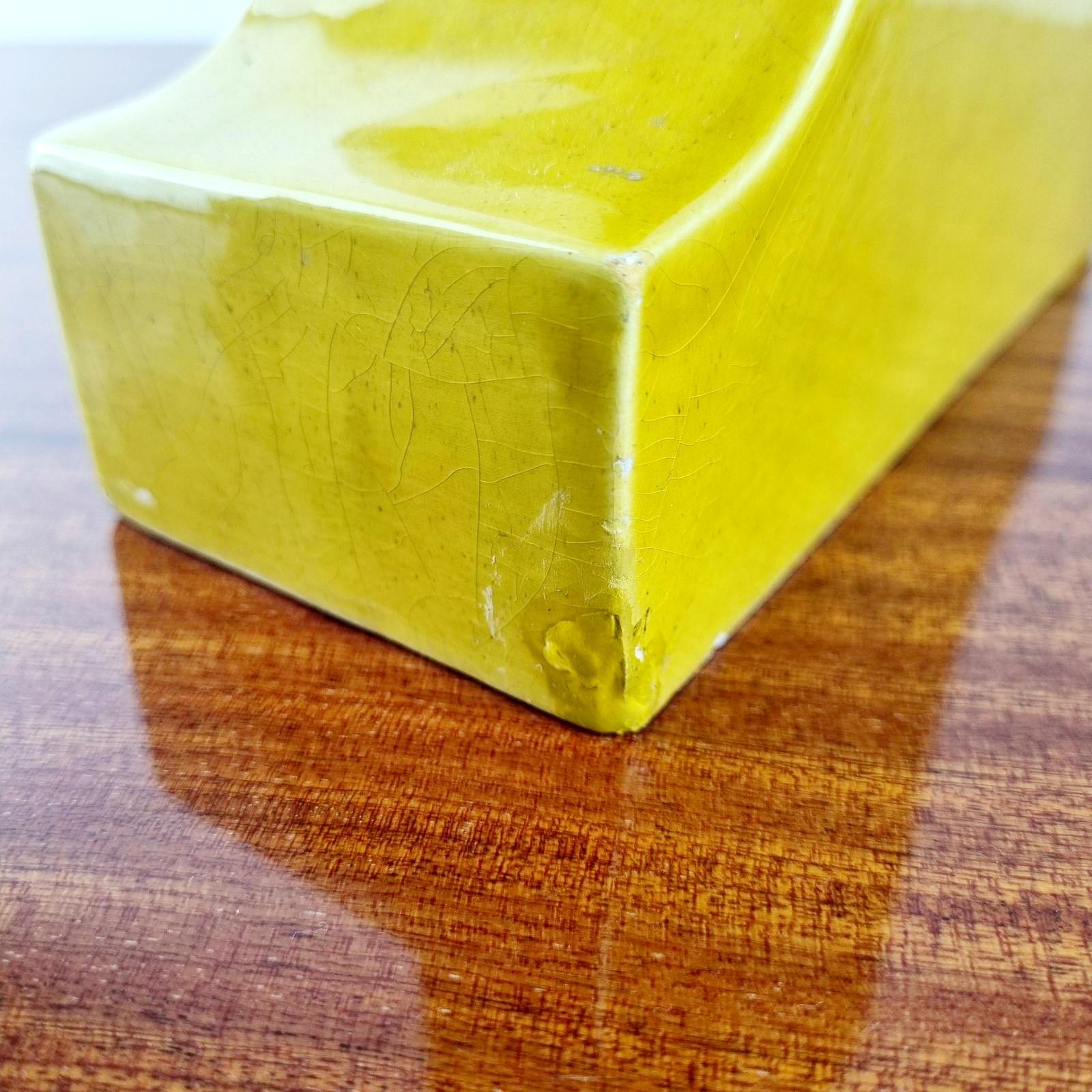 Vase en céramique du milieu du siècle de couleur moutarde par Antonio Zen, Italie années 70 en vente 3