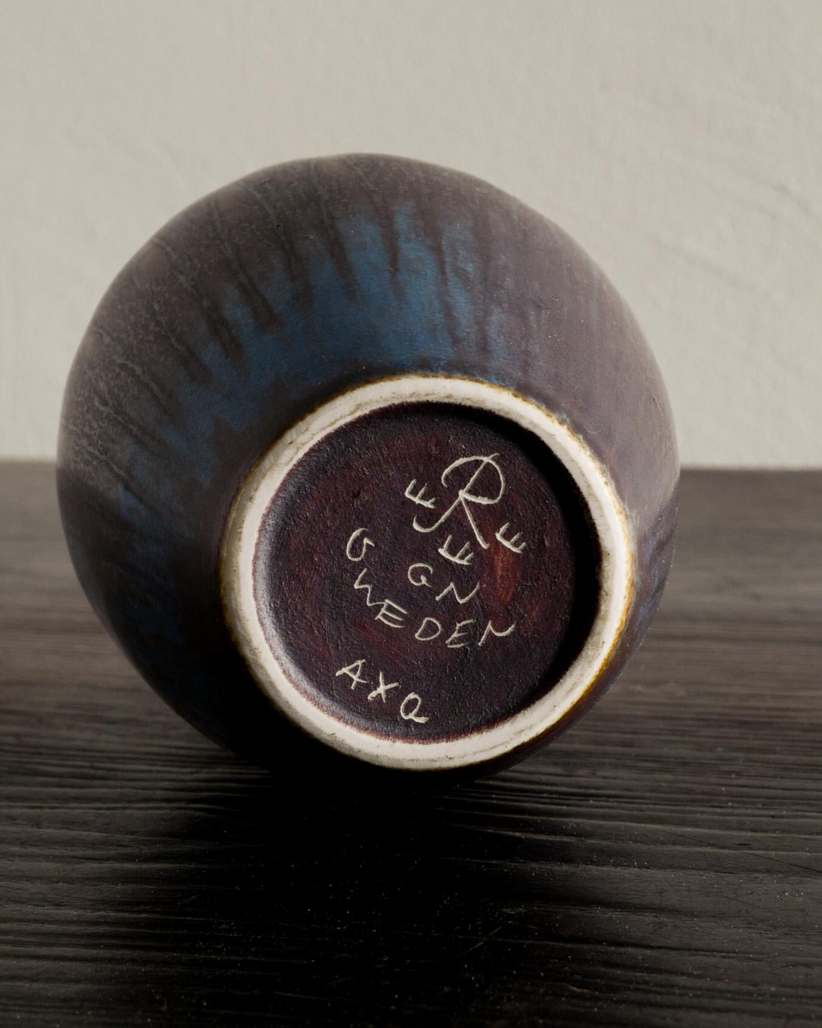 Vase-pichet en céramique du milieu du siècle par Gunnar Nylund pour Rörstrand Suède années 1950 Bon état - En vente à Stockholm, SE