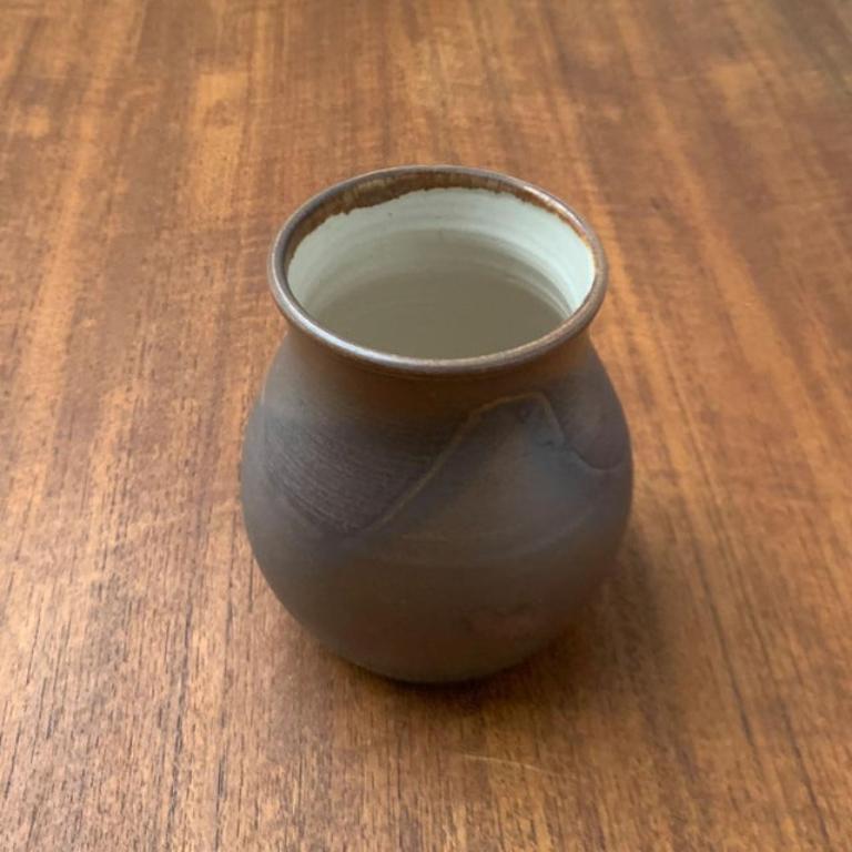 Vaso in ceramica di metà secolo firmato H. H., anni '60 in vendita 4