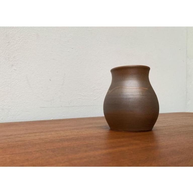 Vaso in ceramica di metà secolo firmato H. H., anni '60 in vendita 1