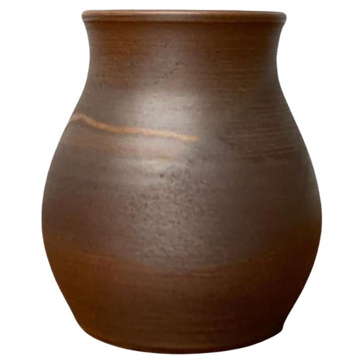 Vaso in ceramica di metà secolo firmato H. H., anni '60