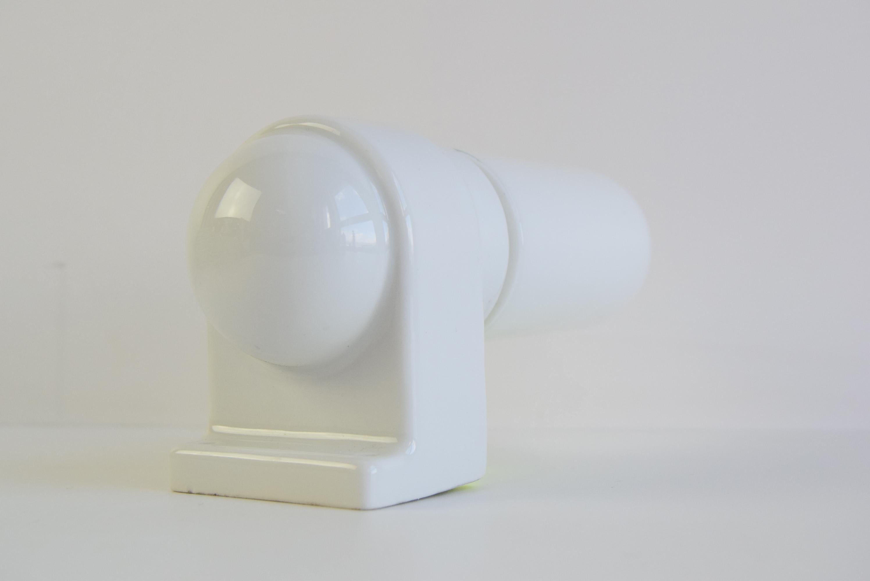 Lámpara de pared de cerámica de mediados de siglo en venta 4