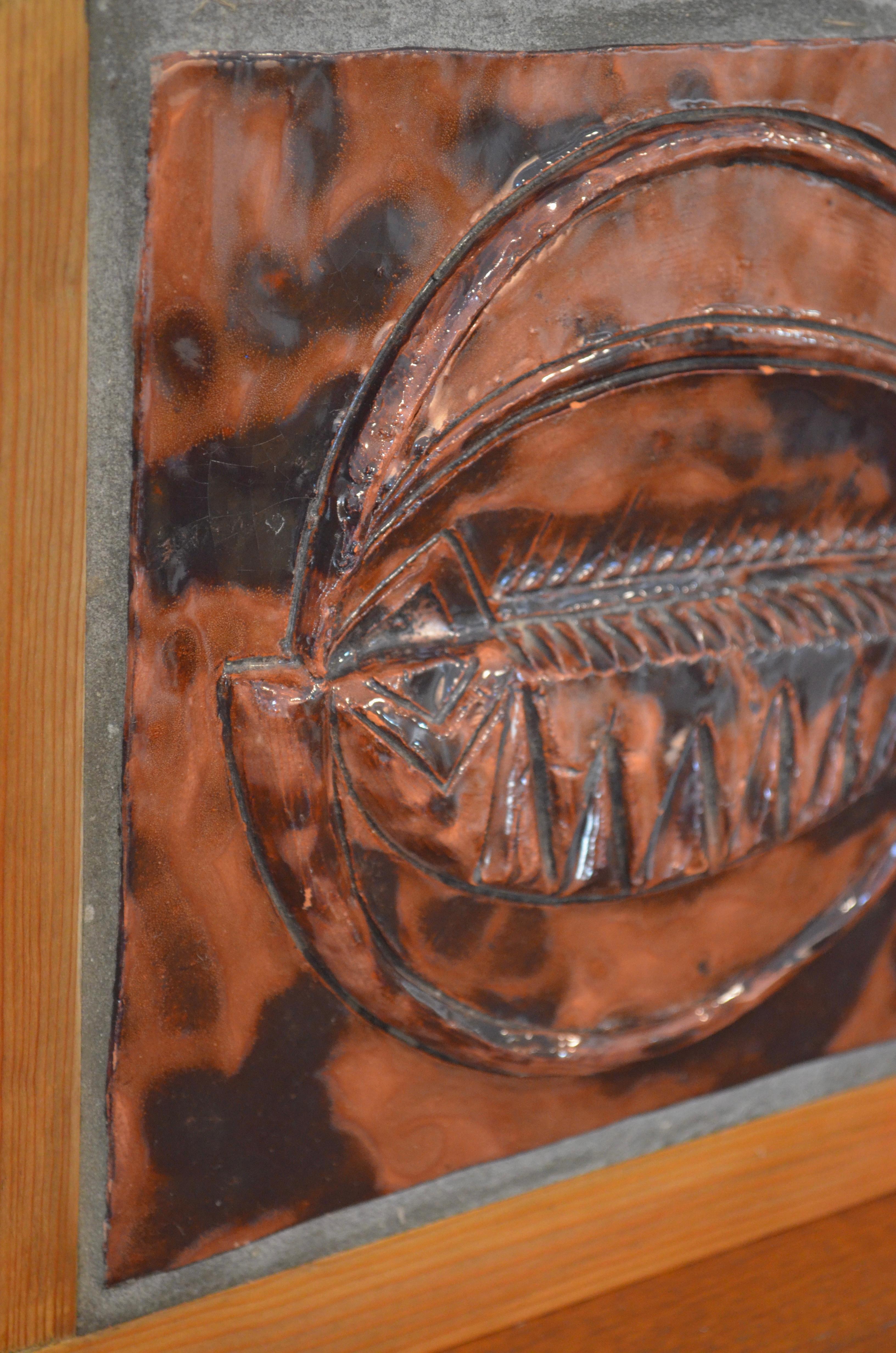 Sculpture murale en céramique du milieu du siècle avec motif de poisson, années 1950 en vente 1