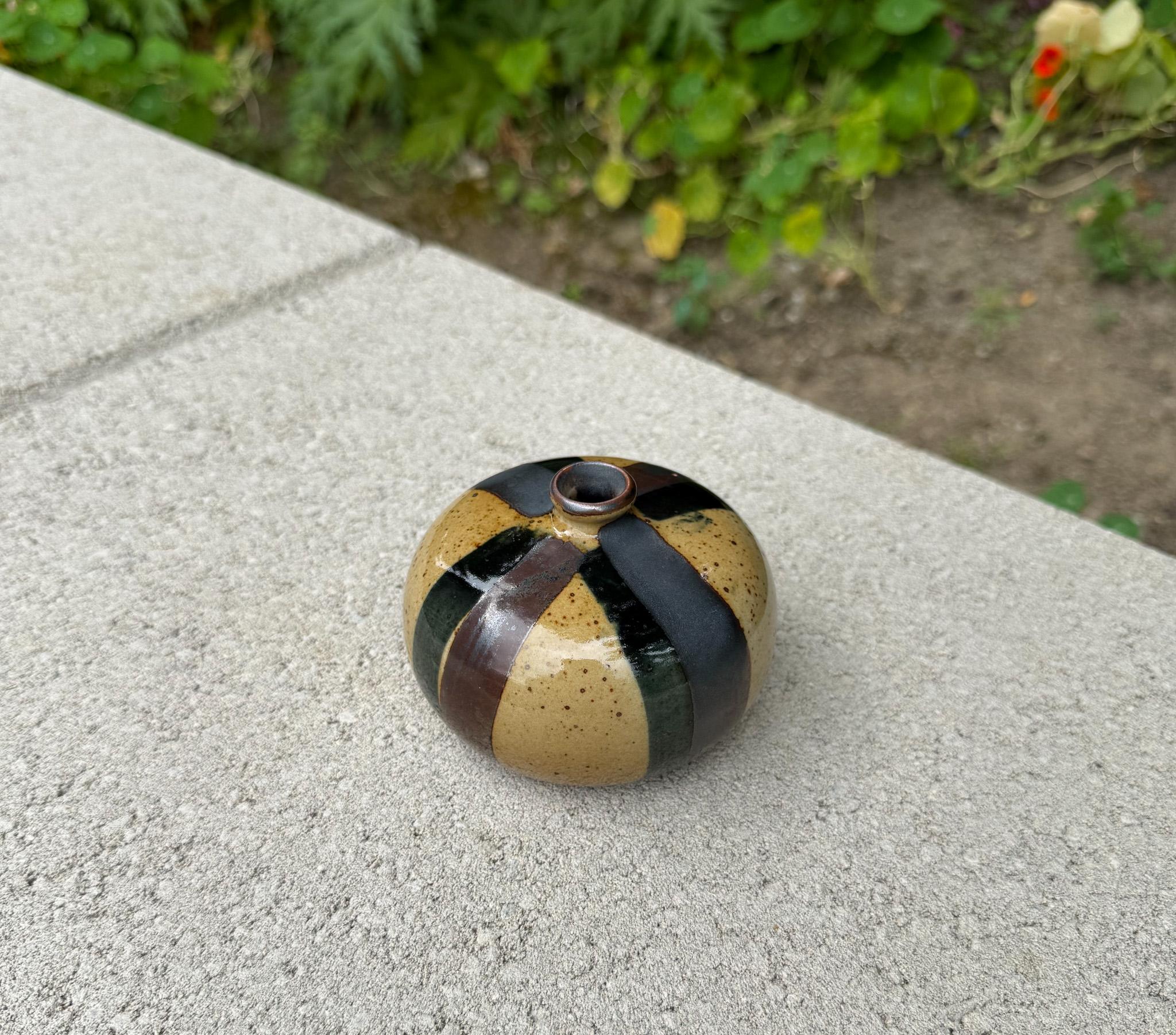 Vernissé Pot à herbes en céramique du milieu du siècle, Japon, 20e siècle en vente
