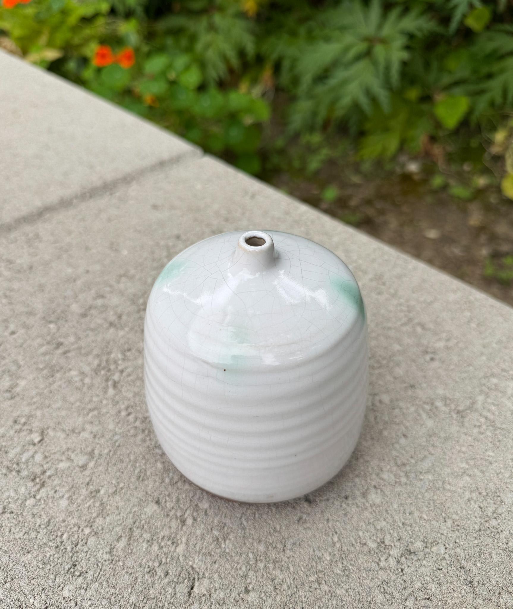Ceramica Vaso per erbacce in ceramica di metà secolo, Giappone, 20° secolo in vendita