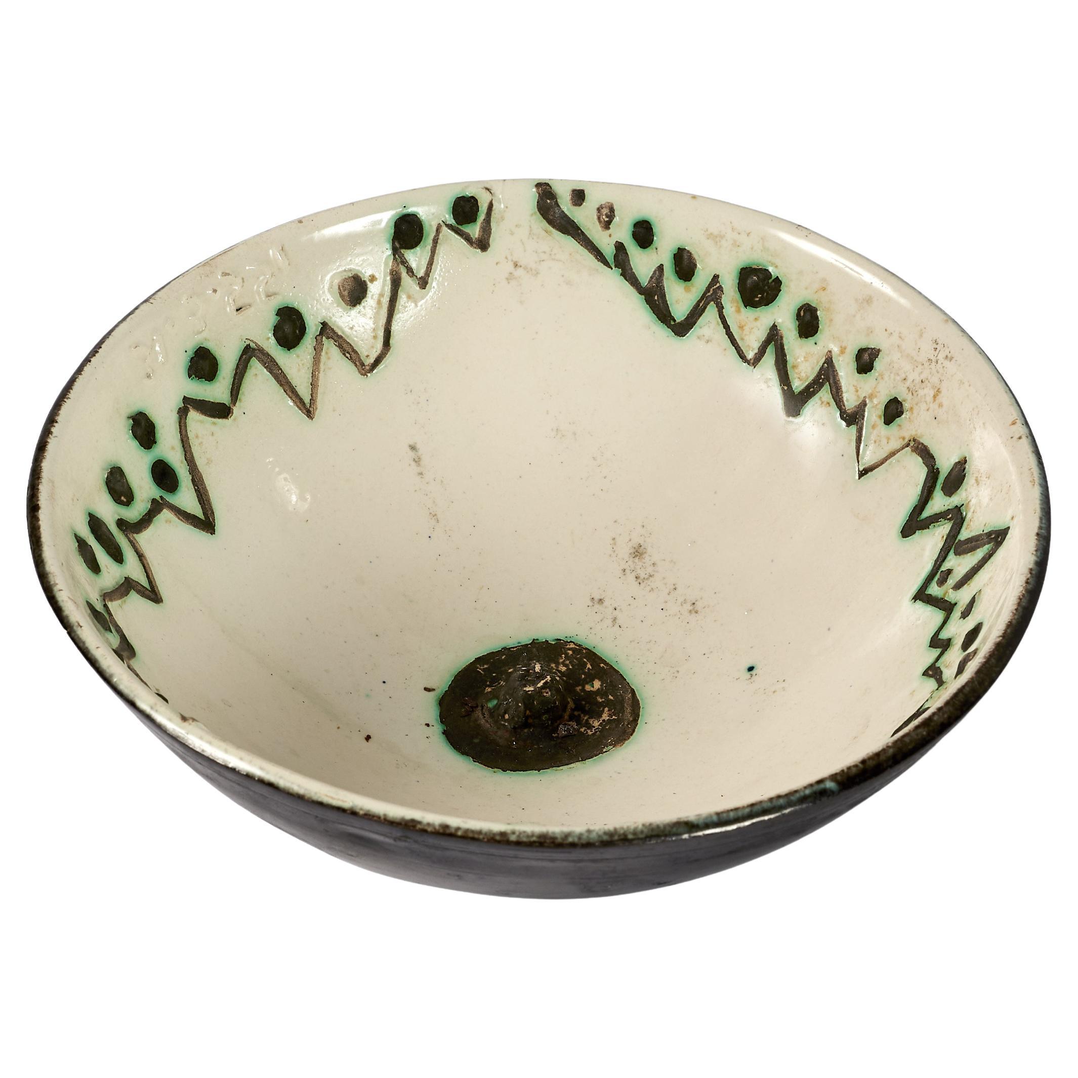 Mid Century Ceramic White Black & Green Hand Painted Bowl von Pablo Picasso 1950s im Angebot