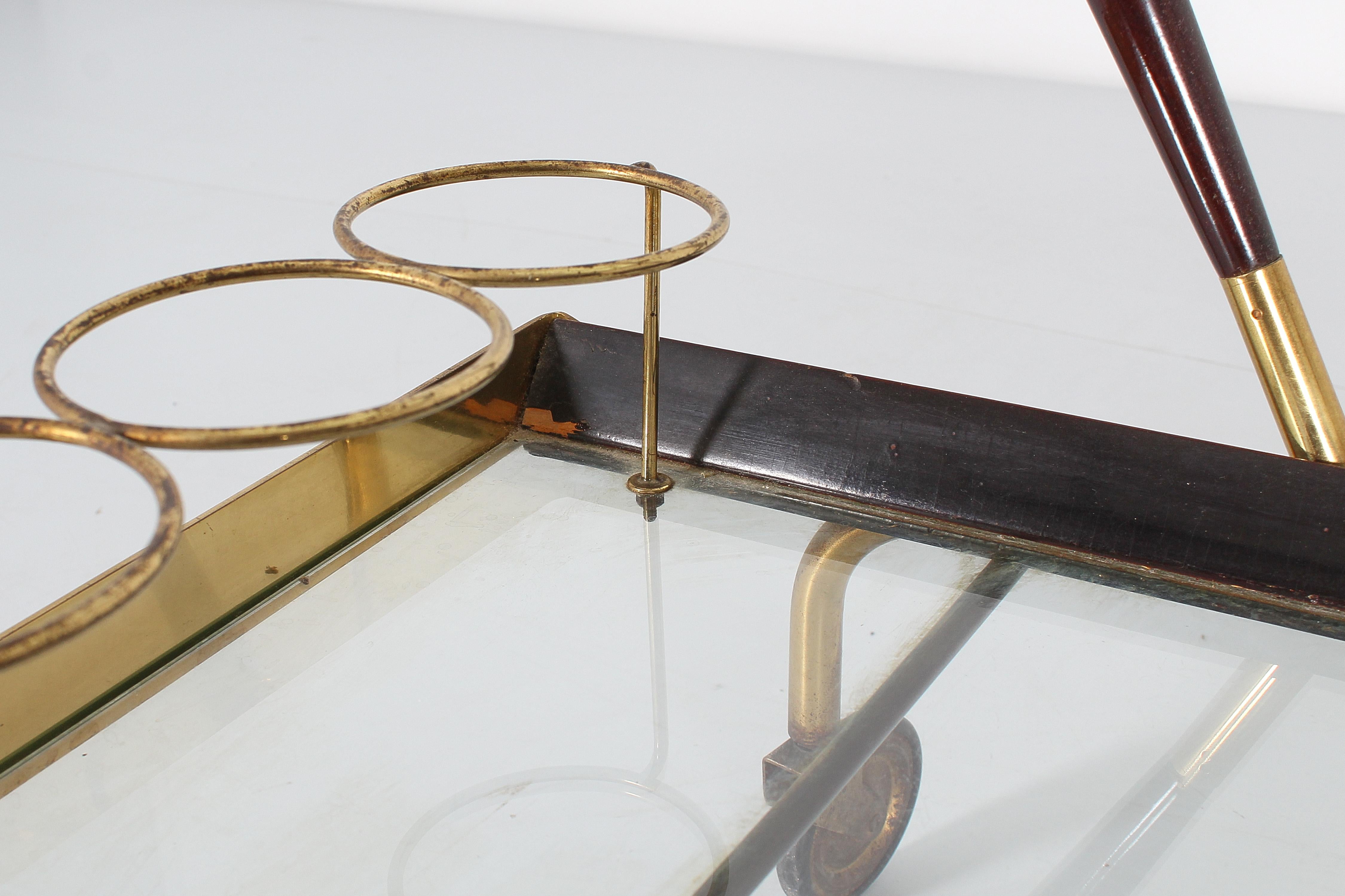 Cesare Lacca Barwagen aus Messing, Glas und dunklem Holz aus der Jahrhundertmitte, Italien, 1960er Jahre im Angebot 1