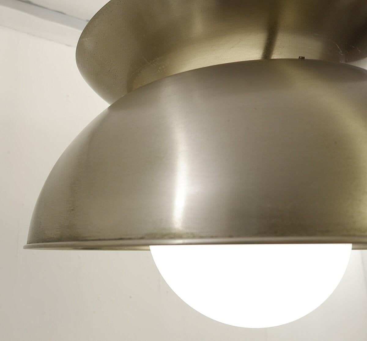 Mid-century 'Cetra' hanging lamp by Vico Magistretti for Artemide, 1960s In Good Condition For Sale In Brussels, BE