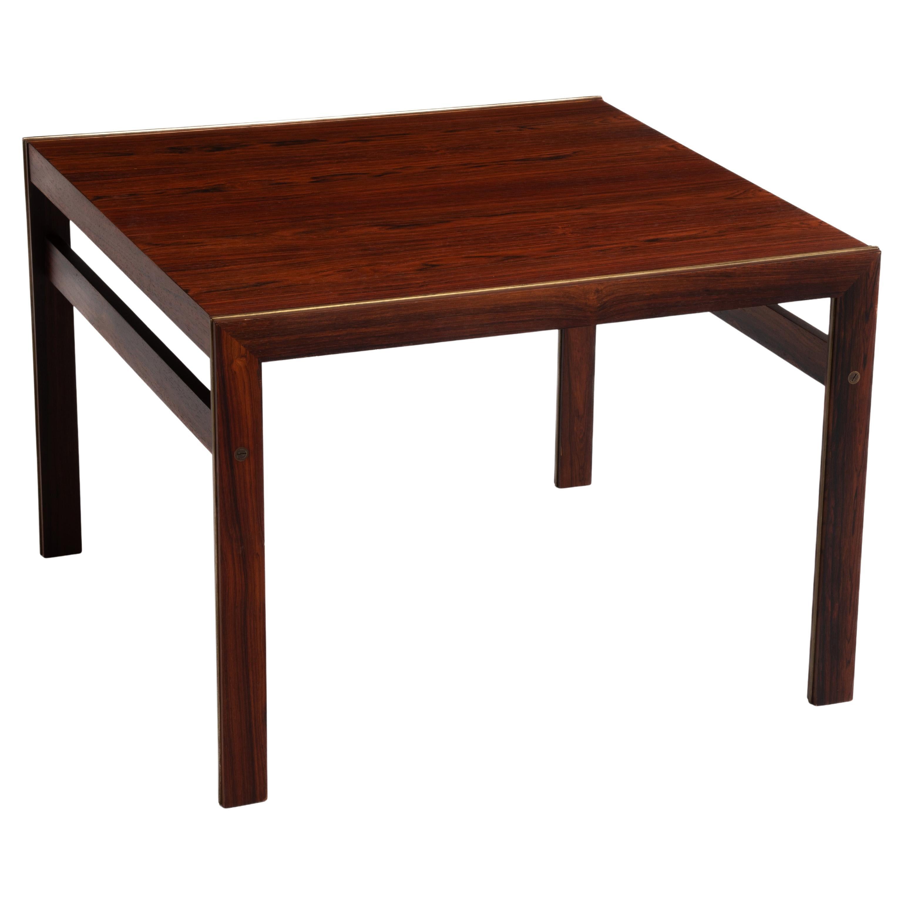 Mid Century CFC Silkeborg Danish Rosewood Square End Table Brass Trim en venta