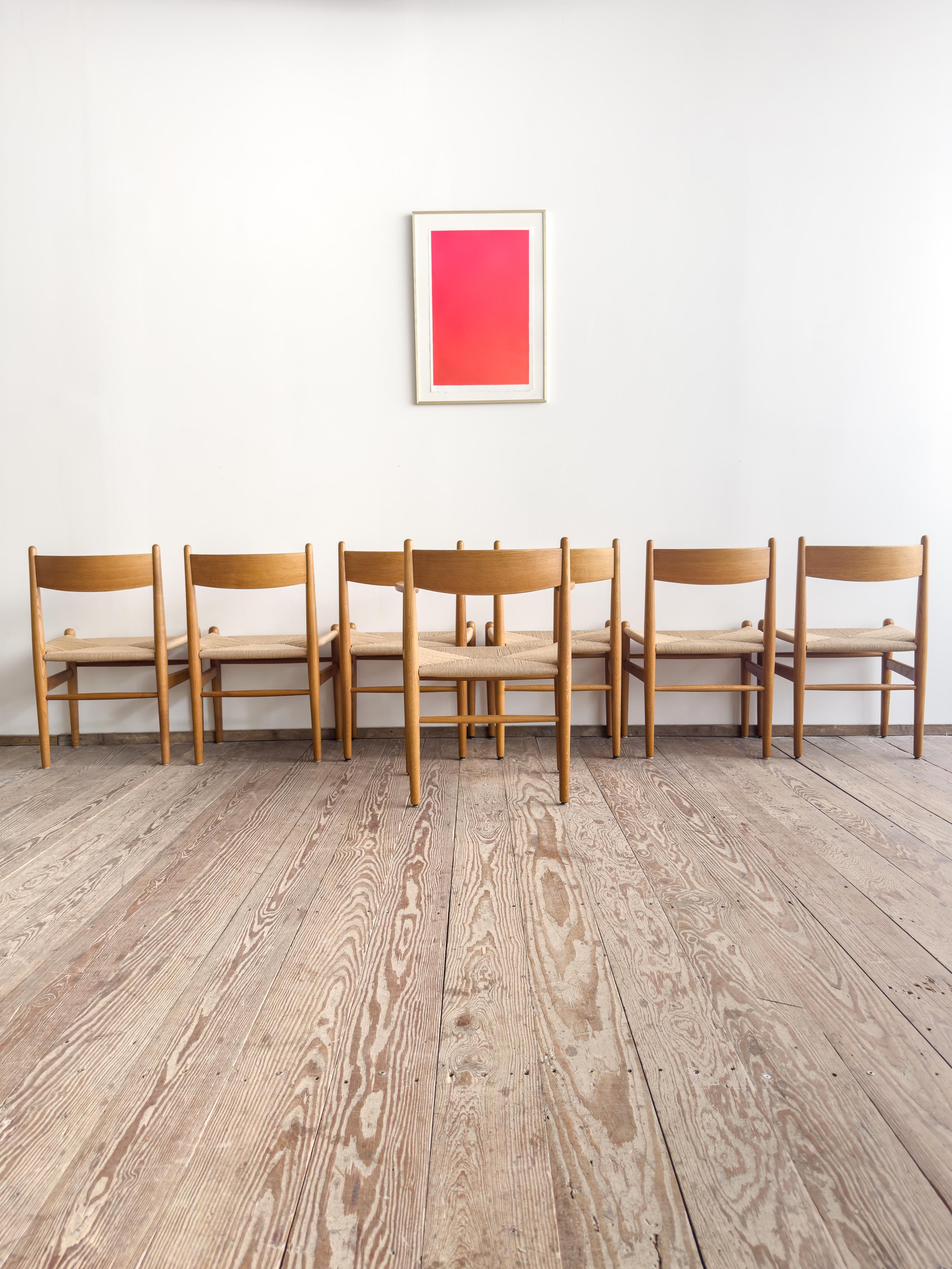 Mid Century CH36 + CH37 Dining Chairs by Hans J. Wegner in Oak with Danish Cord In Good Condition For Sale In München, Bavaria