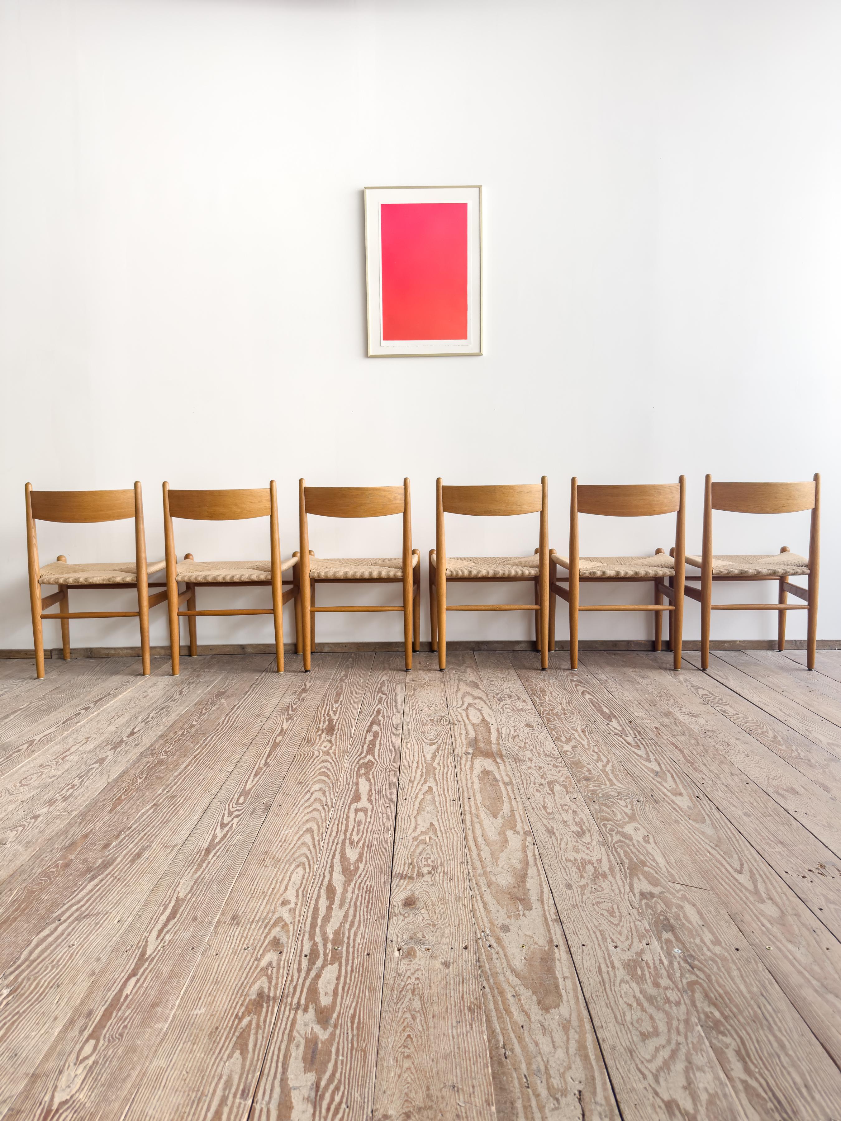 Mid Century CH36 Dining Chairs by Hans J. Wegner in Oak with Danish Cord In Good Condition For Sale In München, Bavaria