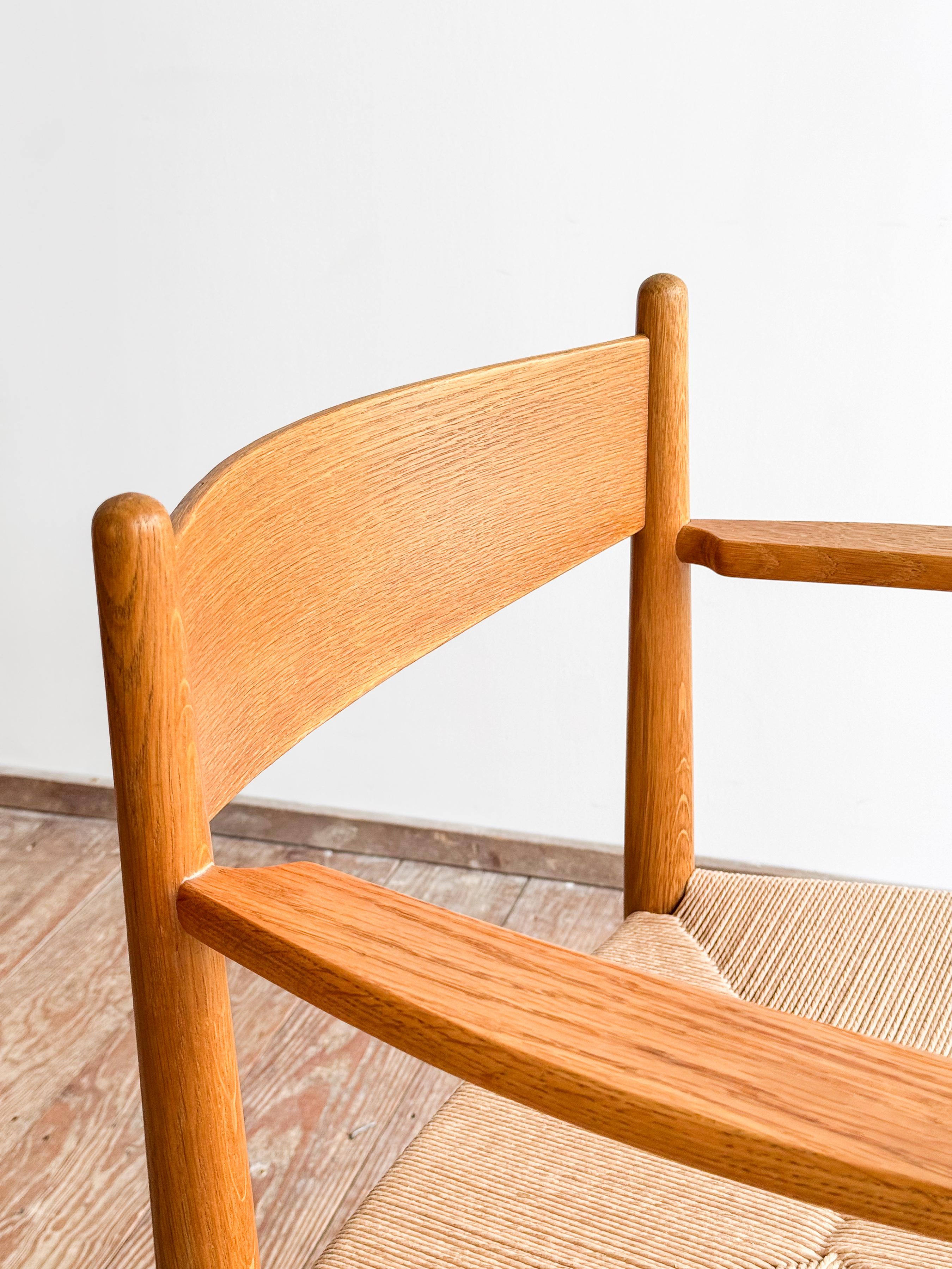 Mid Century CH37Armrest Dining Chair by Hans J. Wegner in Oak with Danish Cord For Sale 5