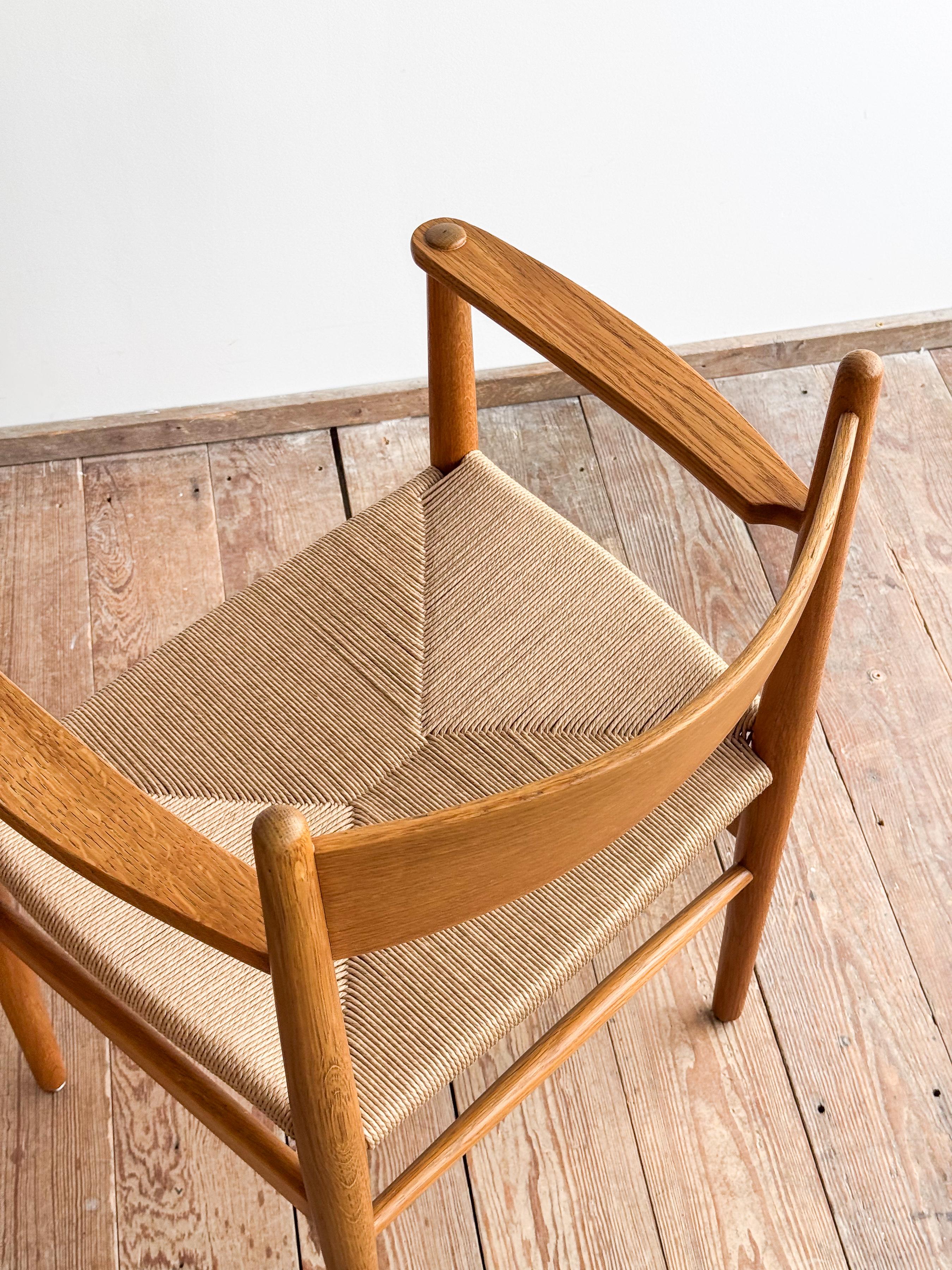 Mid Century CH37Armrest Dining Chair by Hans J. Wegner in Oak with Danish Cord For Sale 10