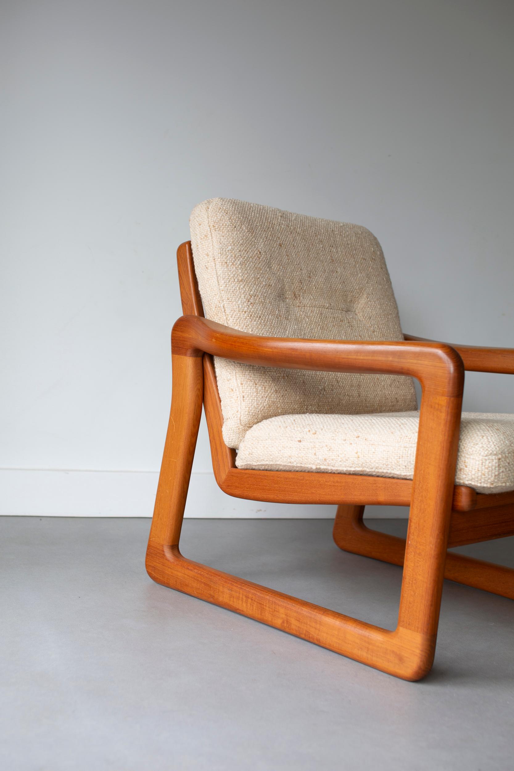 Mid-century chair EMC Furniture 60's For Sale 4