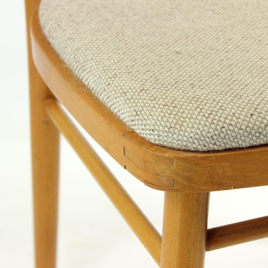 Midcentury Chair in Blond Wood, Czechoslovakia, 1960s For Sale 2