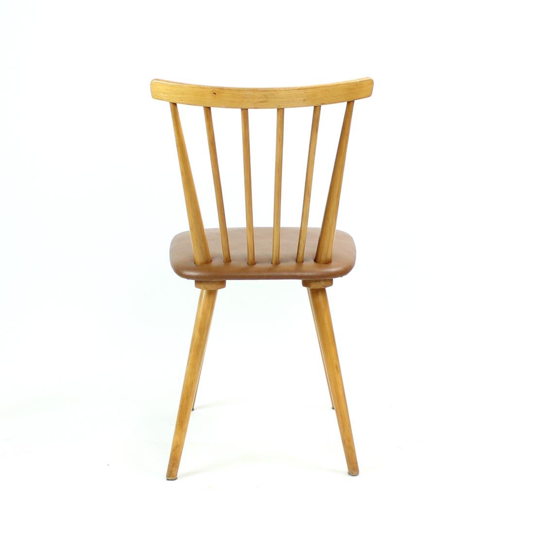 Midcentury Chair in Oak & Leatherette, Czechoslovakia, 1960s For Sale 2