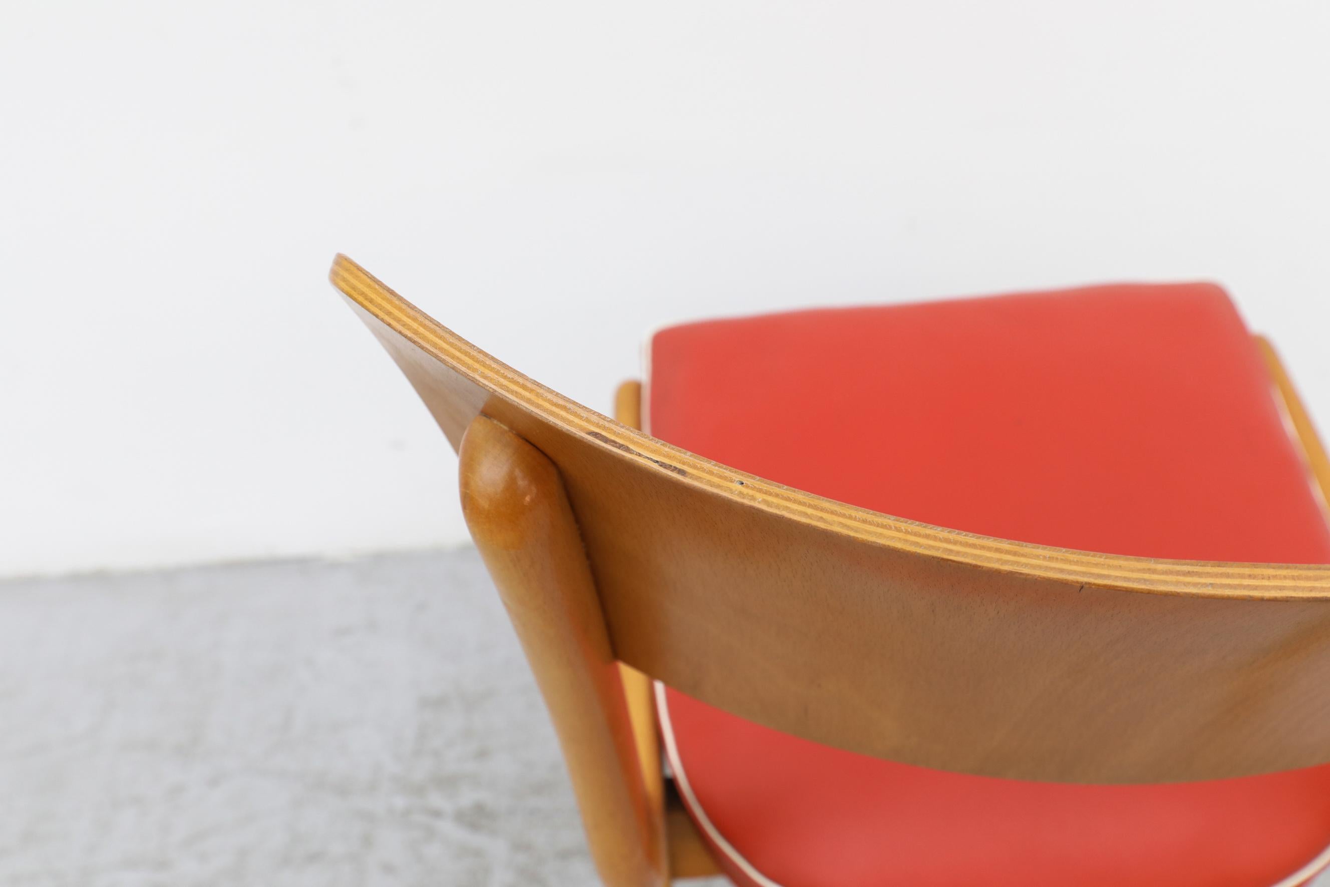 Midcentury Stuhl mit rotem Vinylsitz im Angebot 6