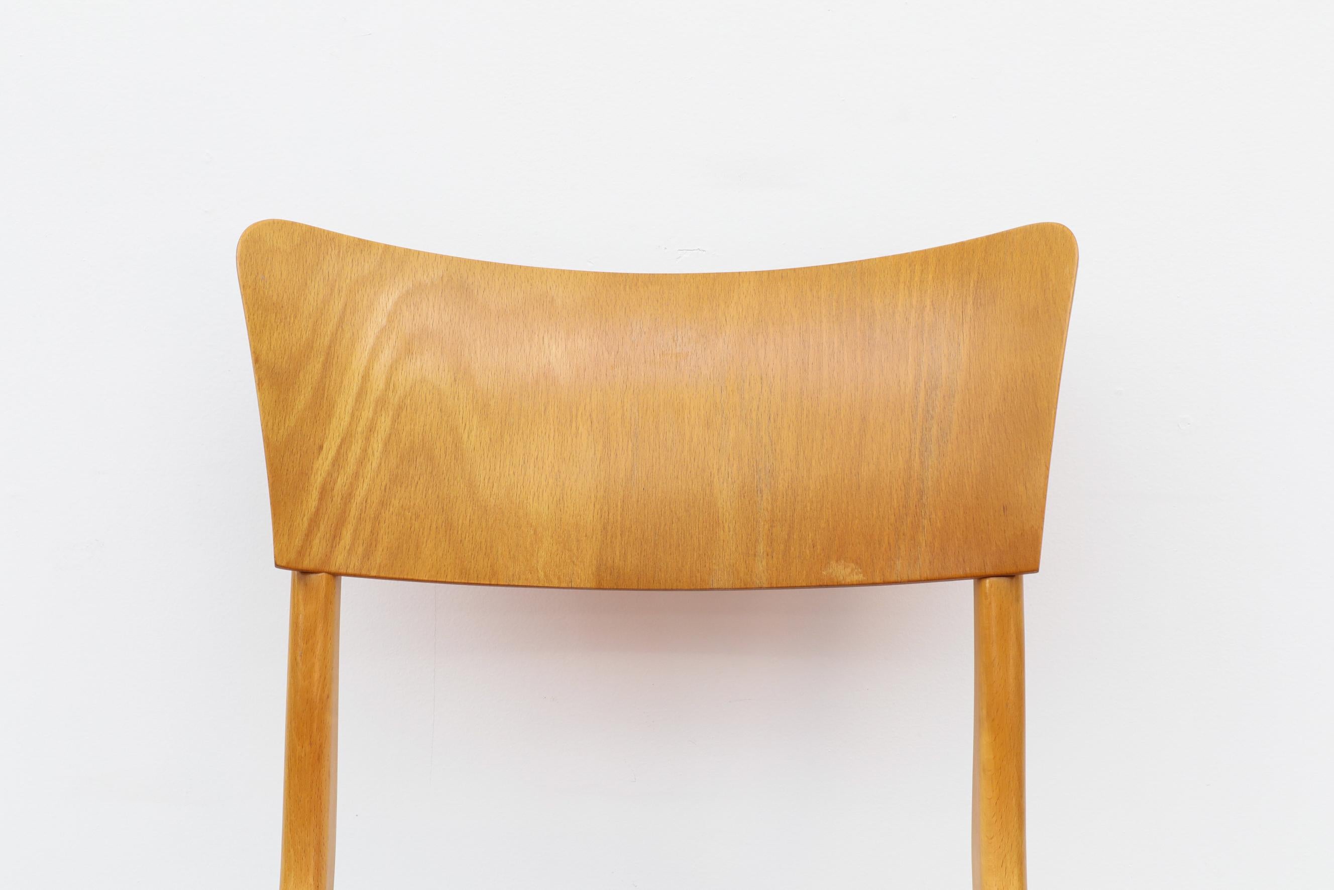 Mid-Century Blonde Wood Chair with Red Vinyl Seat, White Piping and Curved Back For Sale 2