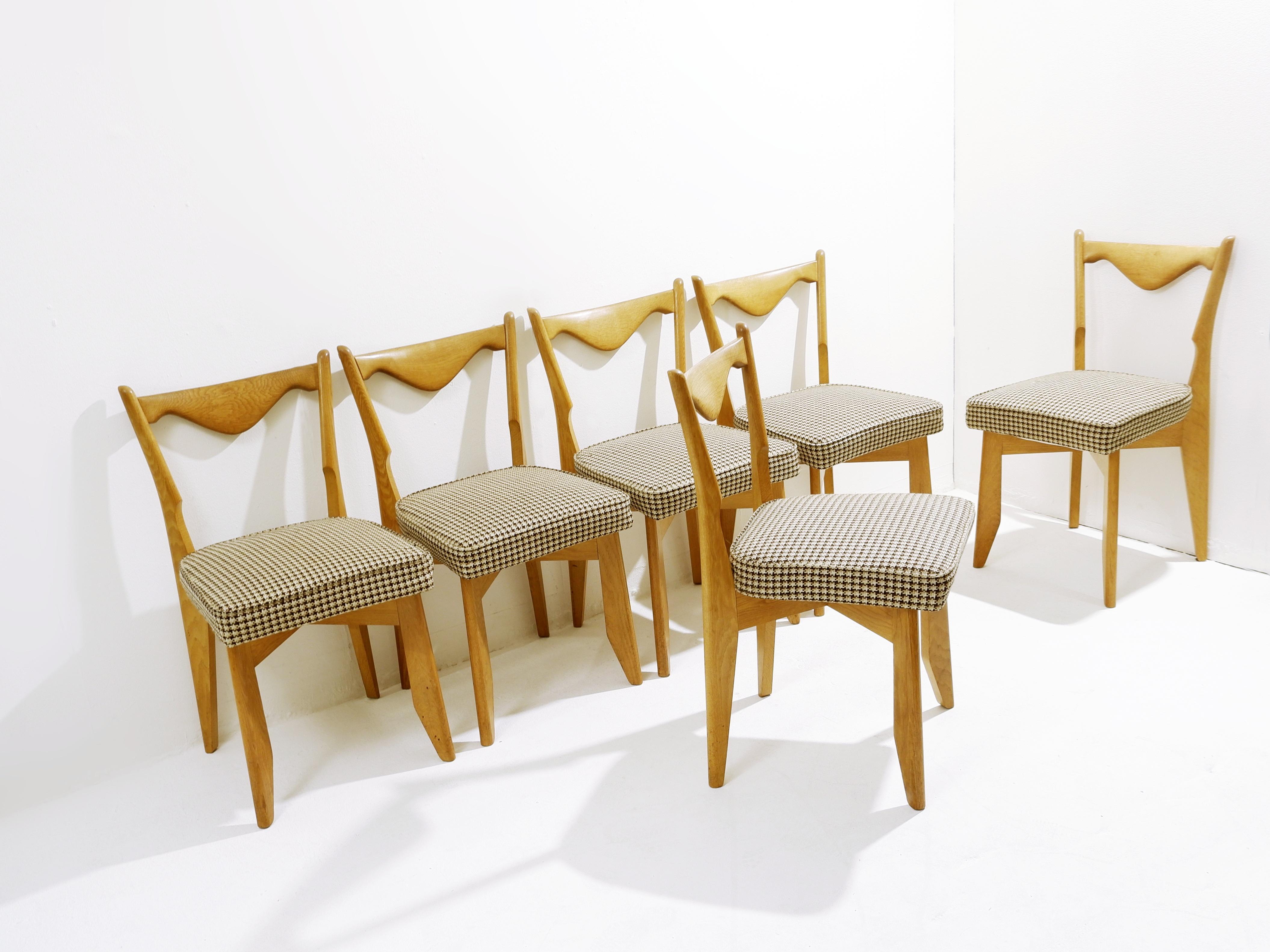 Mid-century chairs by Guillerme & Chambron for votre maison - set of 6 - France 1960s - original upholstery.