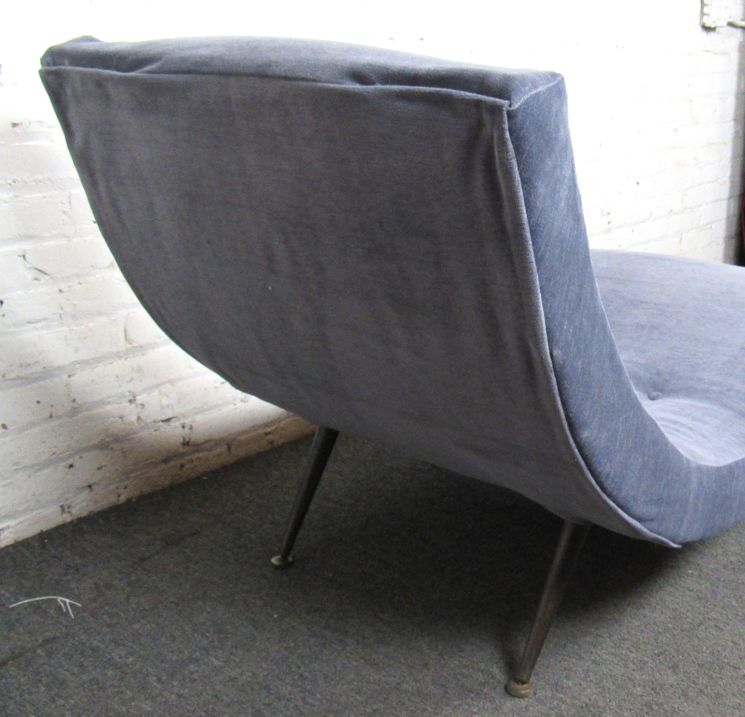 Mid-Century Modern Vintage Wave Chaise Lounge after Adrian Pearsall For Sale