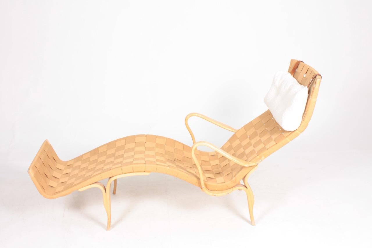 Mid-20th Century Midcentury Chaise Long Model Pernilla 3 Designed by Bruno Mathsson