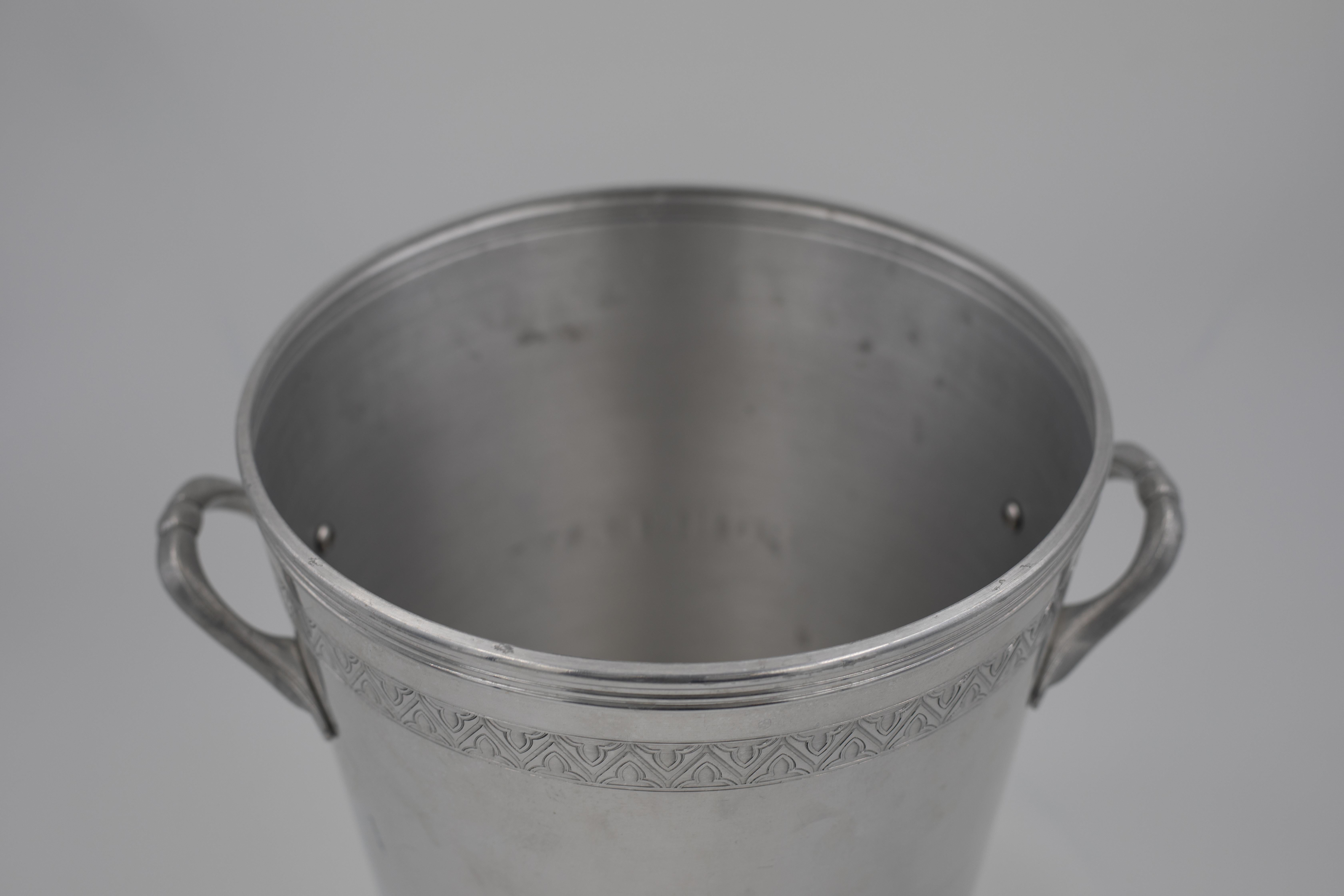 Mitte des Jahrhunderts Champagner Pommery Versilberter Metalleiskübel, Frankreich, 1950-70er Jahre im Zustand „Gut“ im Angebot in North Charleston, SC