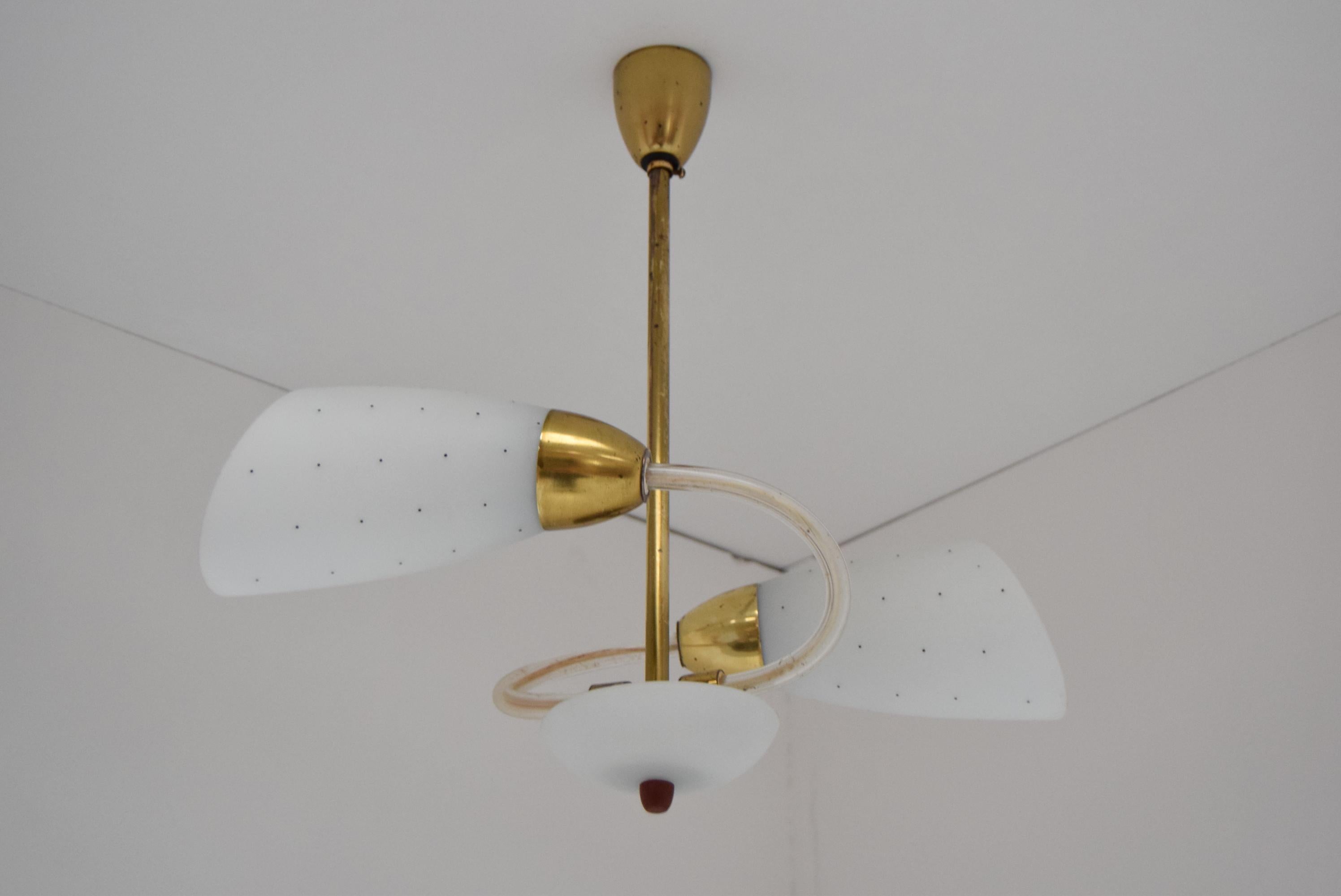 Lampadario di metà secolo, anni '60. In condizioni buone in vendita a Praha, CZ